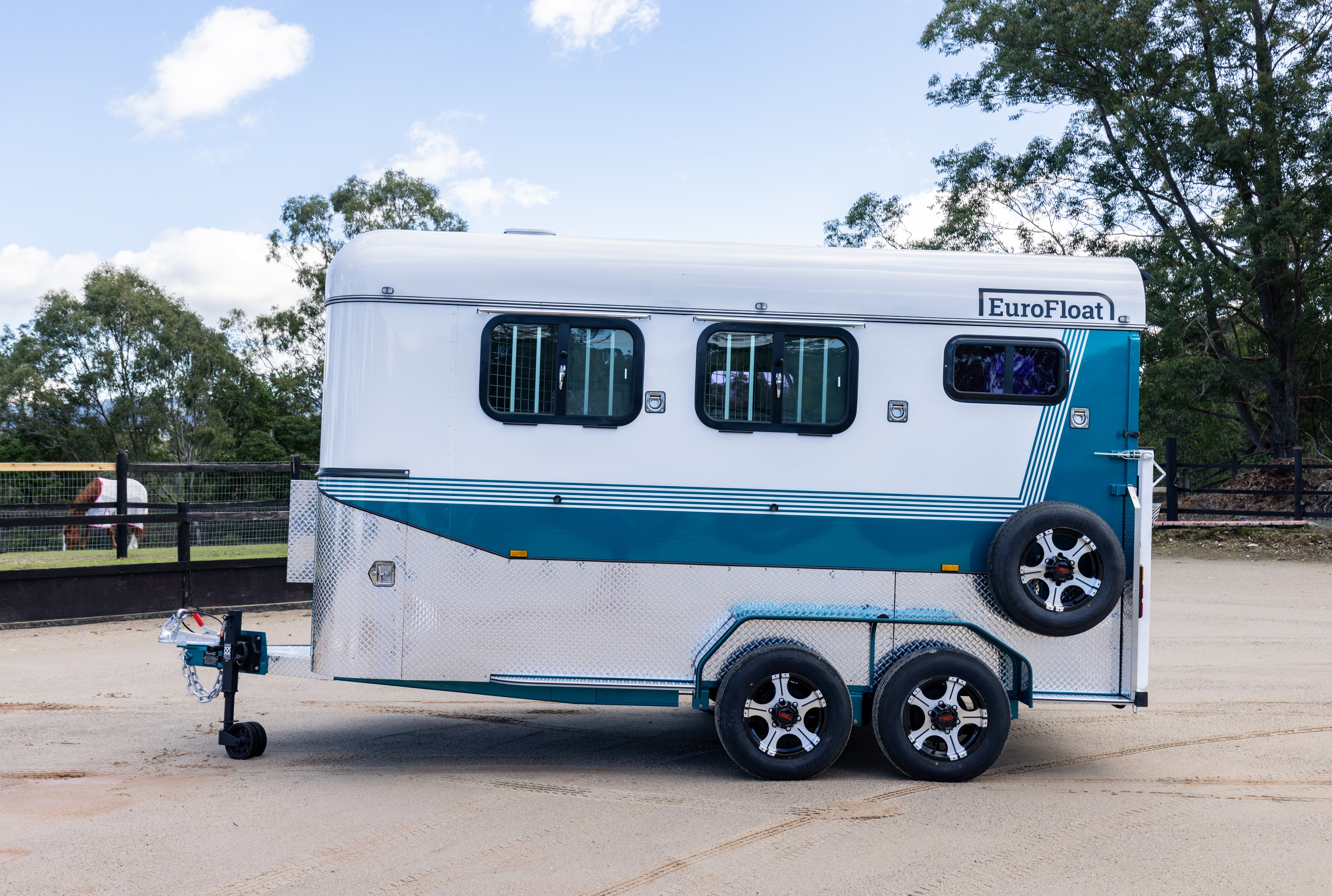 2HAL-L860 SN Prestige Series Deluxe Package