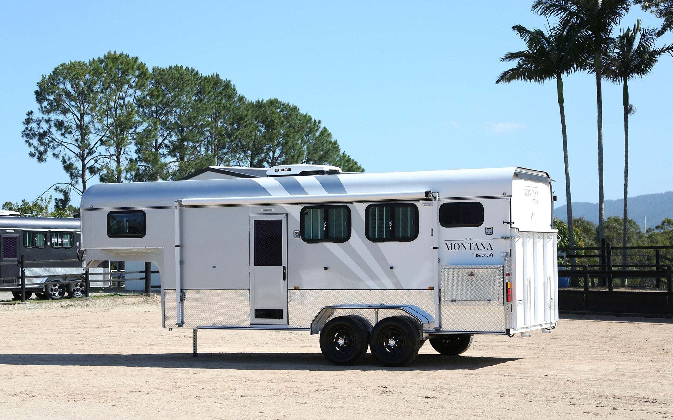 Gooseneck Overnighter Package 2HSGN SN (2.1)