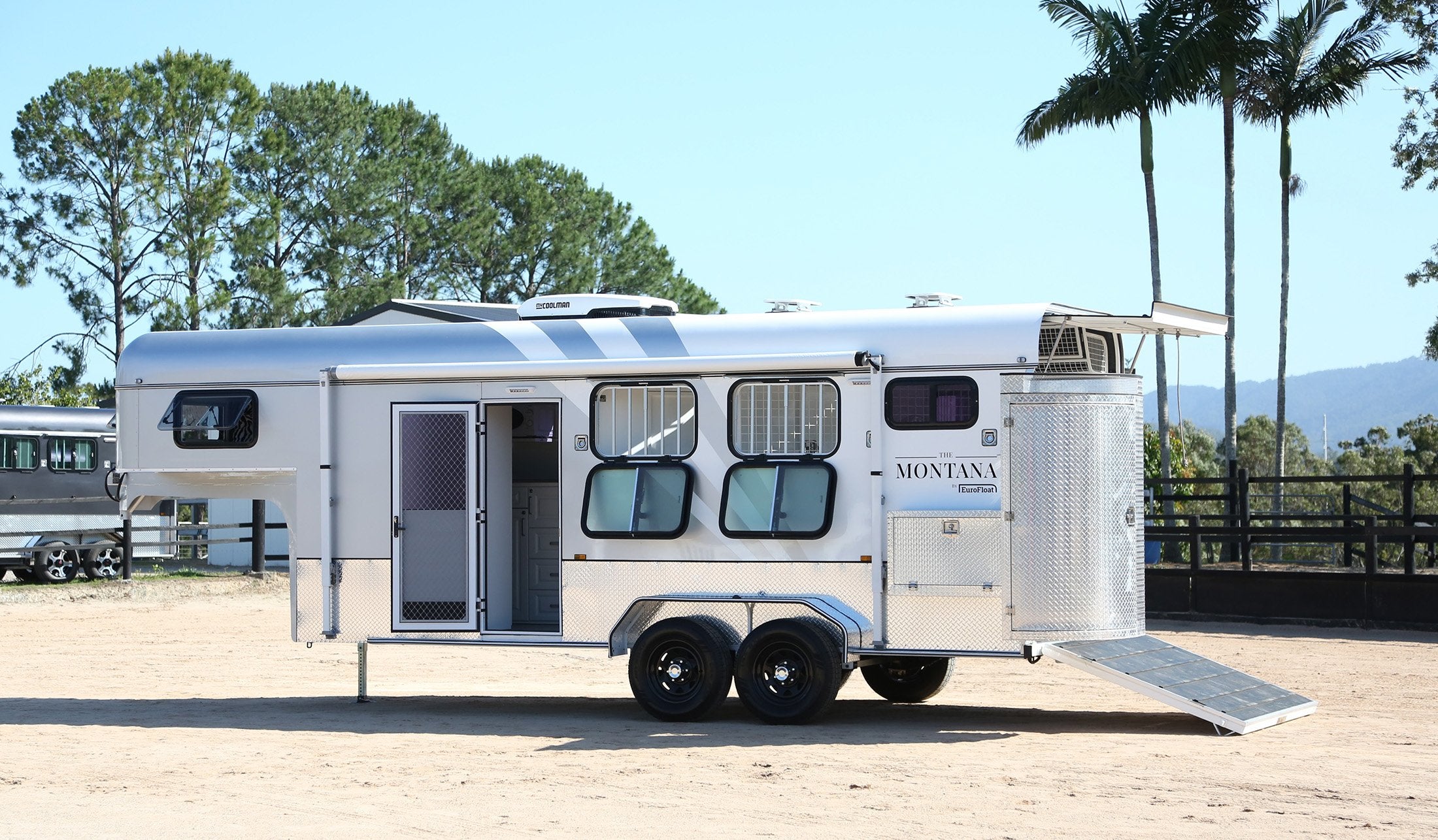 Gooseneck Overnighter Package 2HSGN SN (2.1)