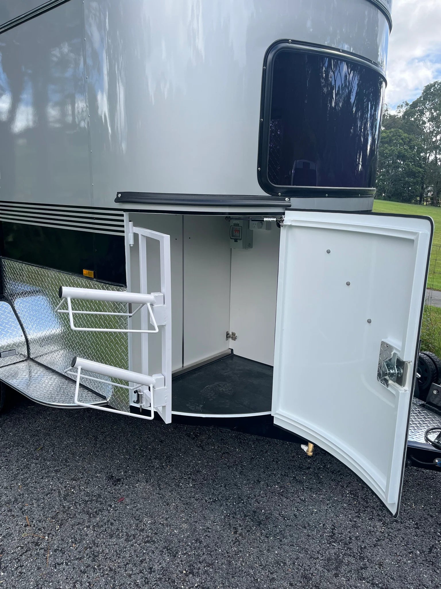 2HSL-L400 RN Prestige Series Deluxe Package