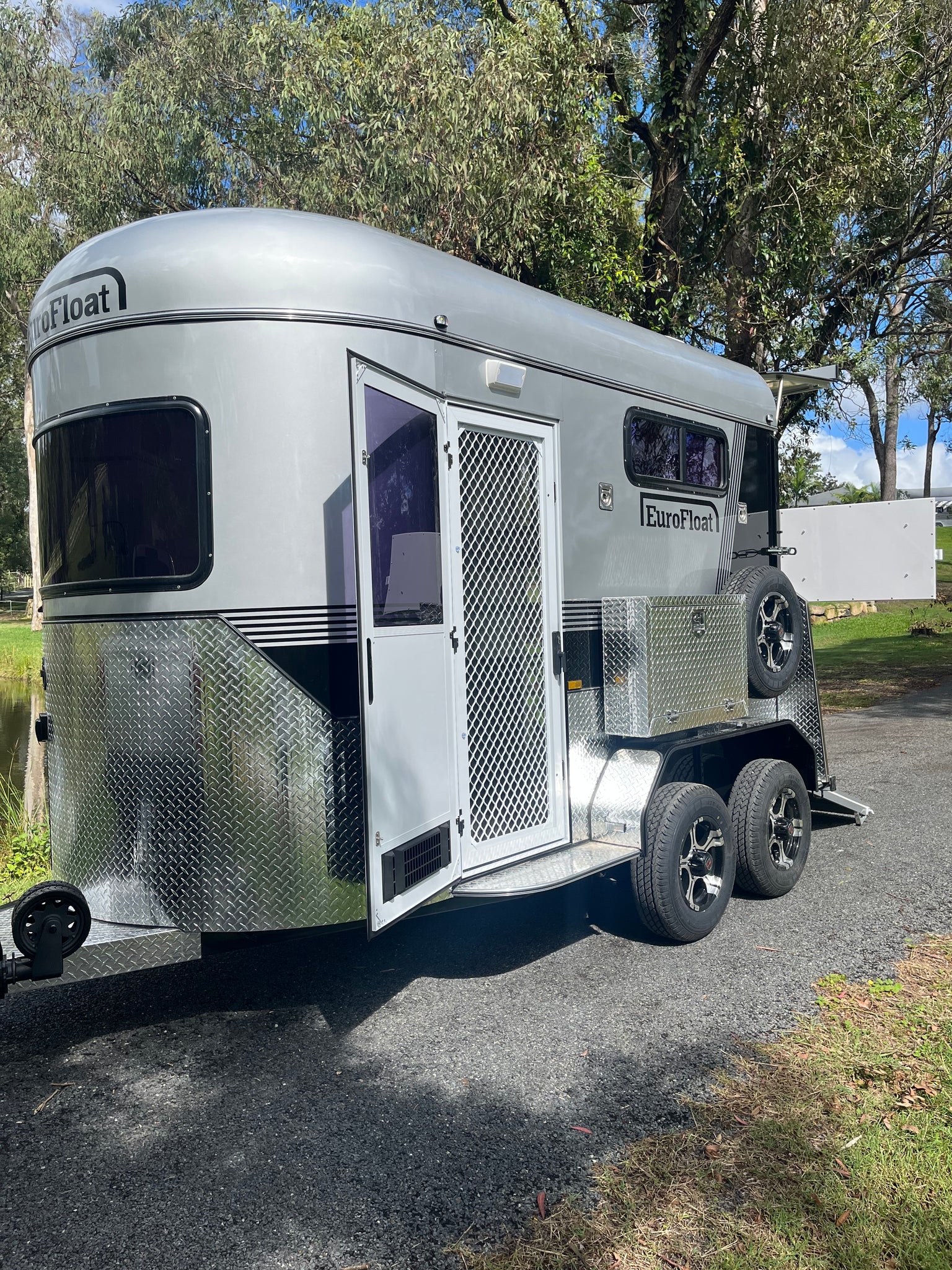 2HSL-L400 RN Prestige Series Deluxe Package