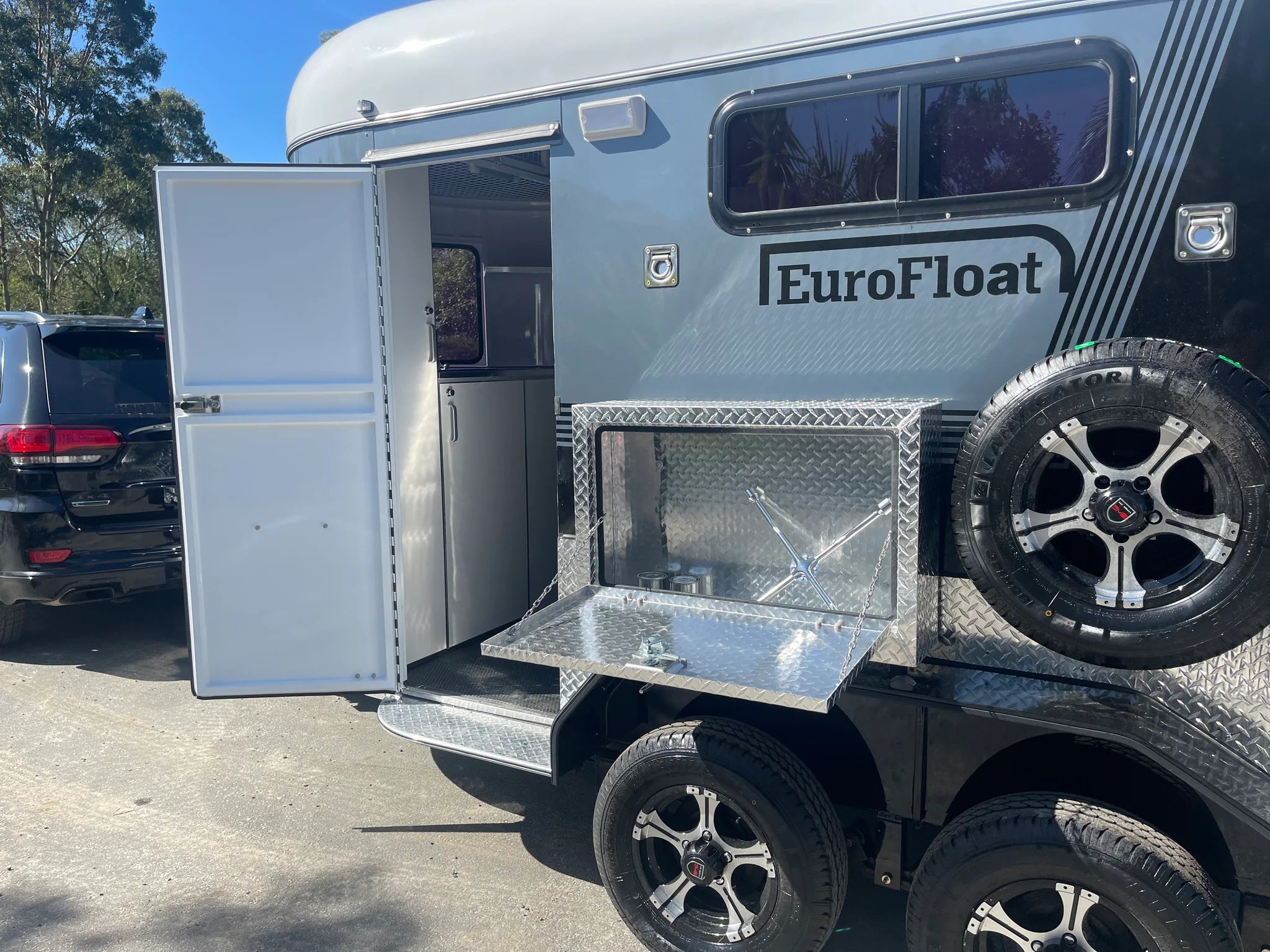 2 Horse Straight Load Float L500 RN