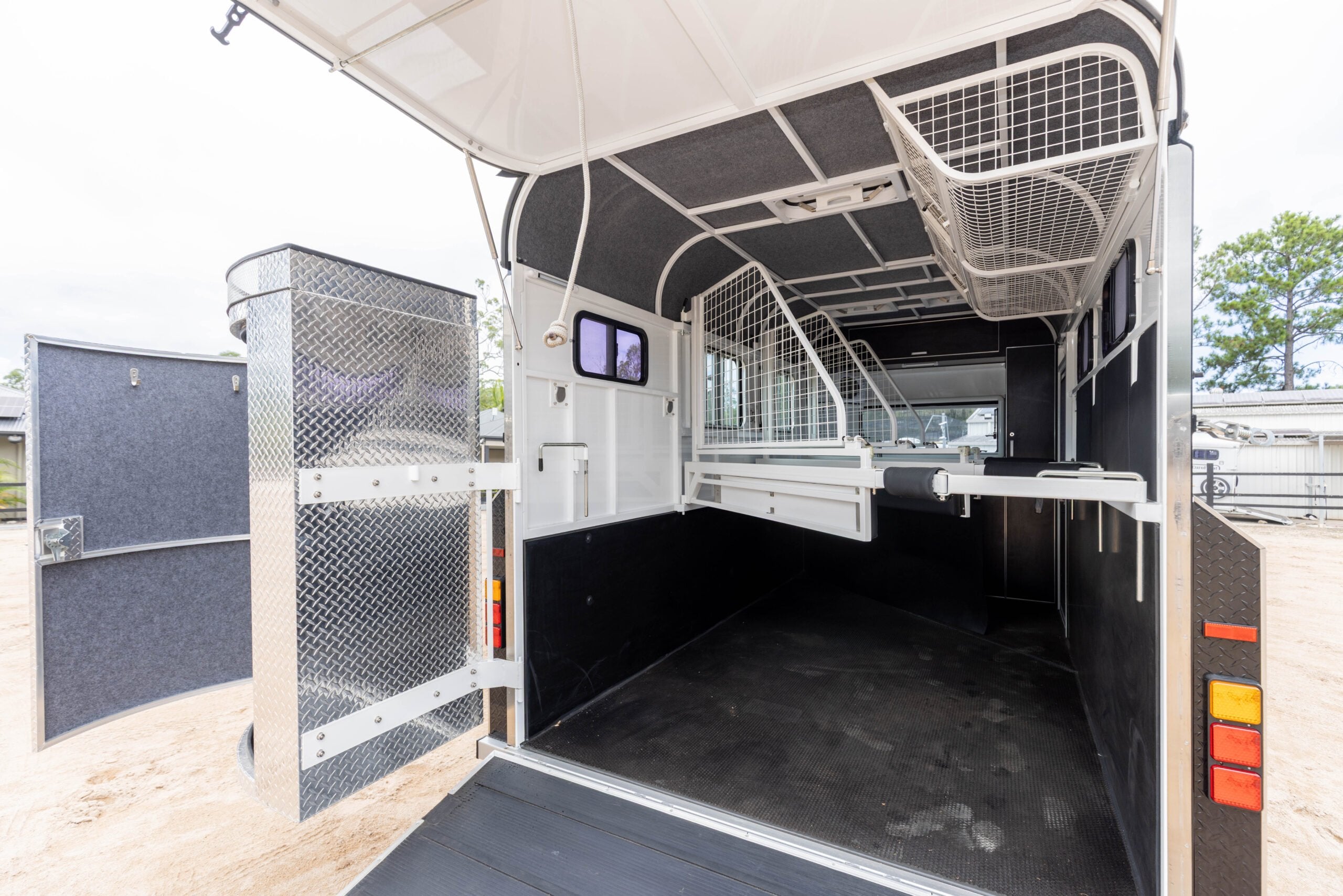 2HAL-L860 SN Prestige Series Deluxe Package