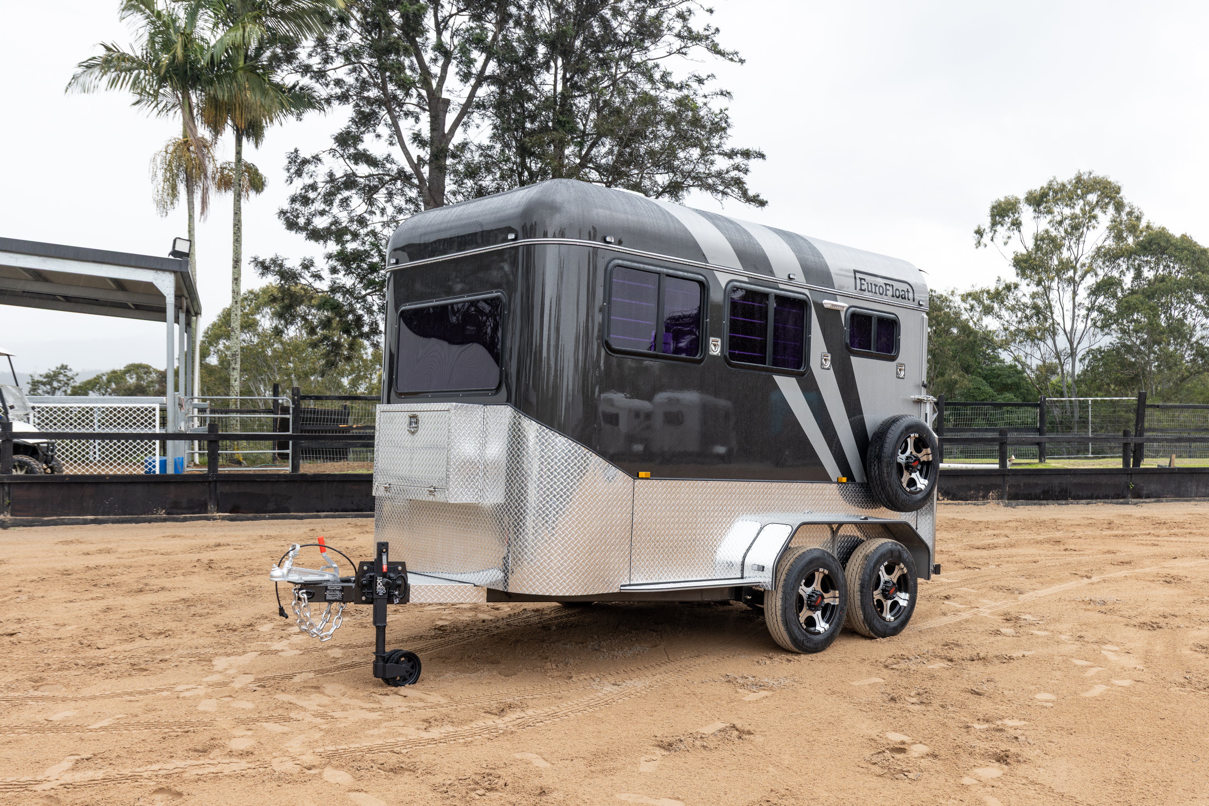 2 Horse Angle Load Float S SN Classic