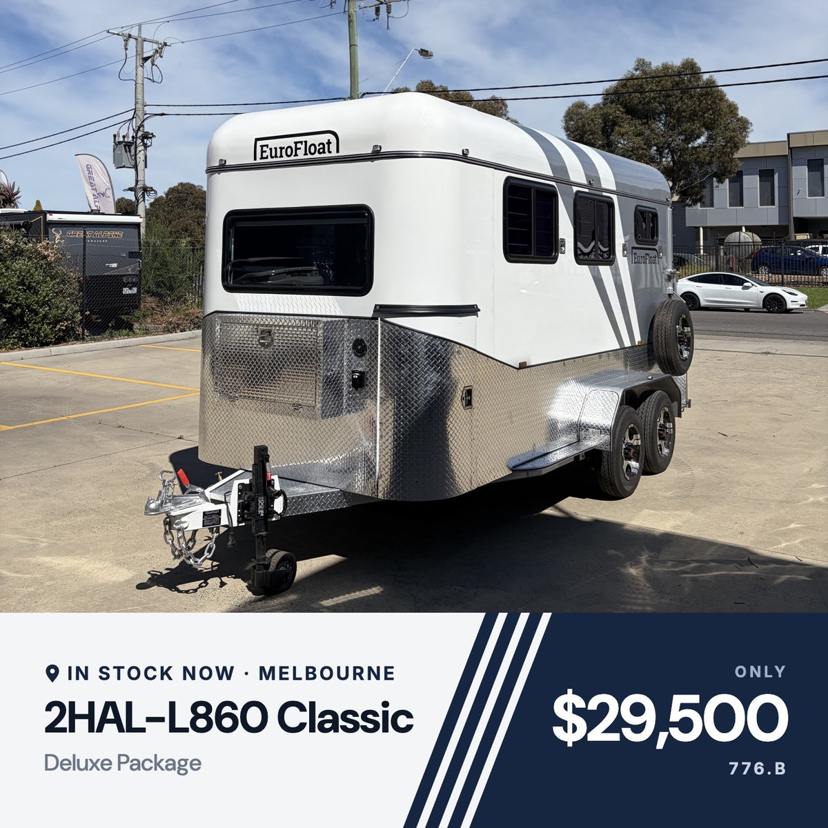 2 Horse Angle Load Camper Float L860 SN Classic 776.B