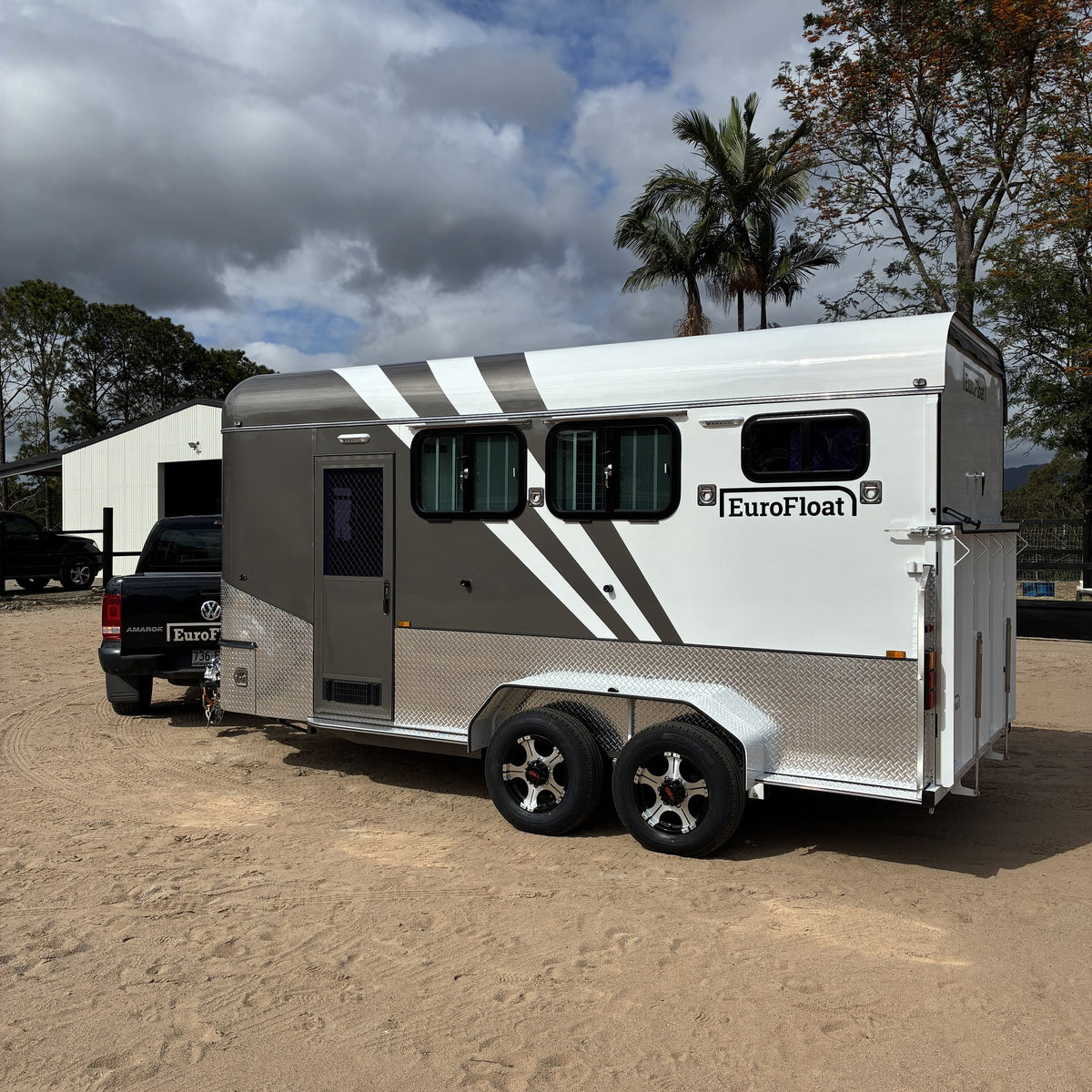 EuroFloat 781.A 2HAL Overnighter Compact Series 2.0 horse float, photo 3