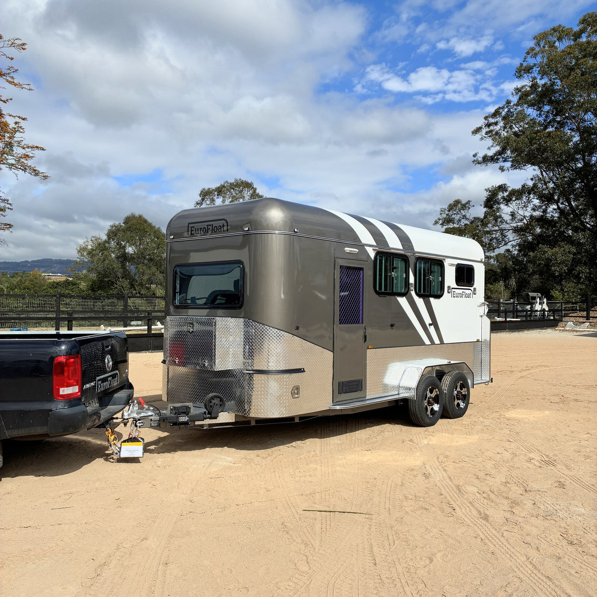 EuroFloat 781.A 2HAL Overnighter Compact Series 2.0 horse float, photo 2