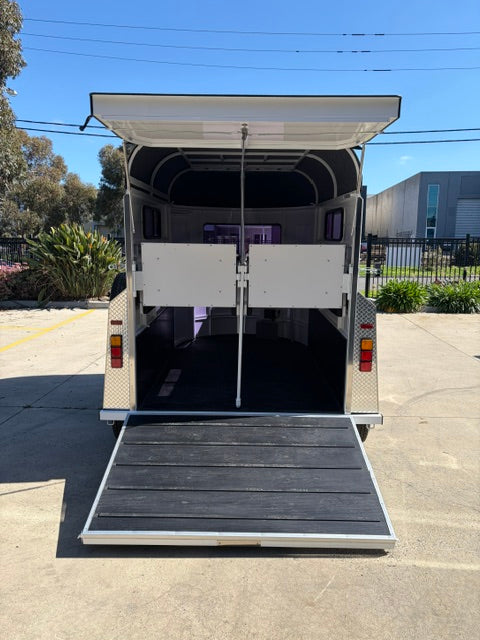 2 Horse Straight Load Float S RN Standard 763.C