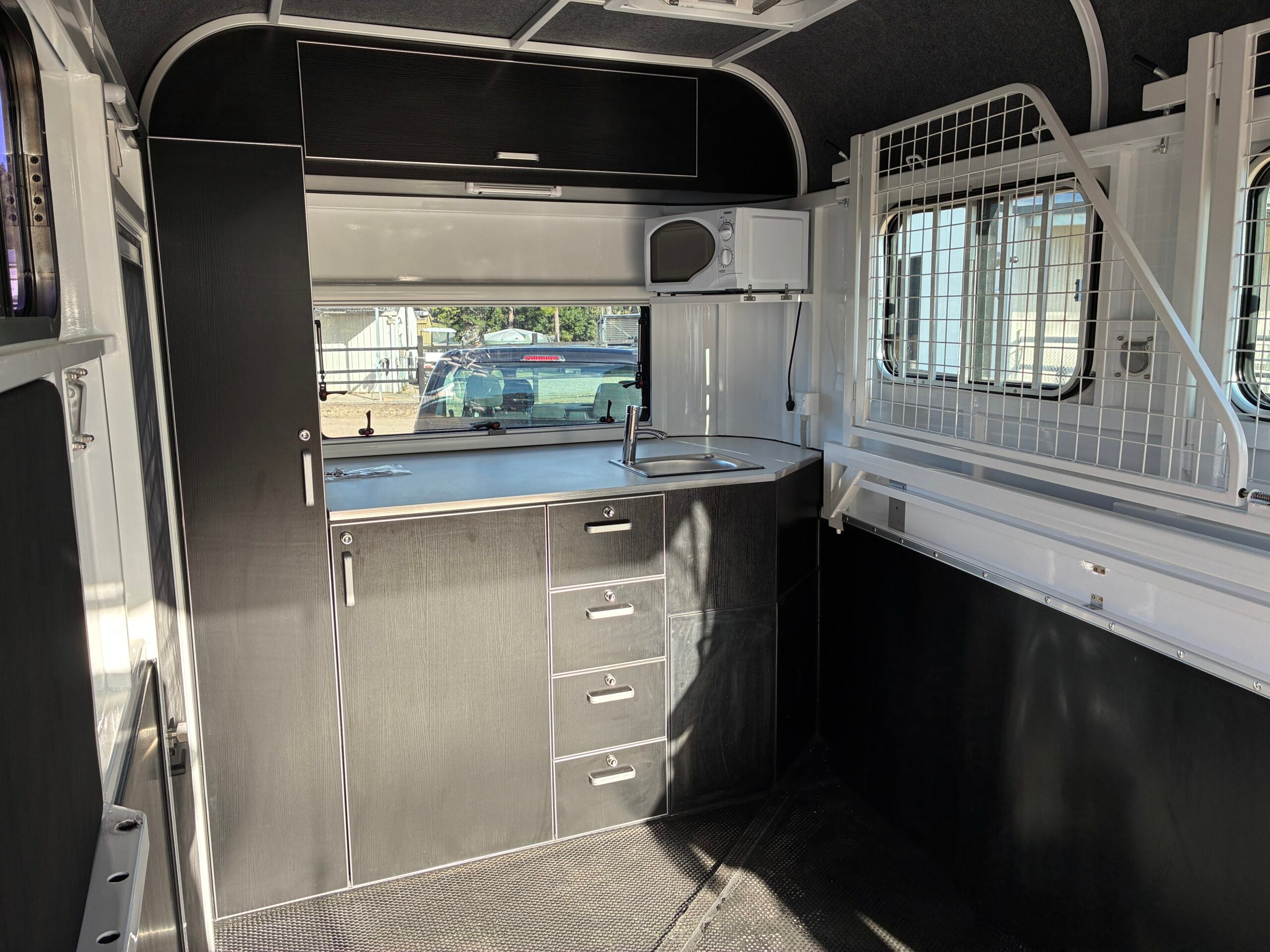 2HAL-L860 SN Prestige Series Deluxe Package