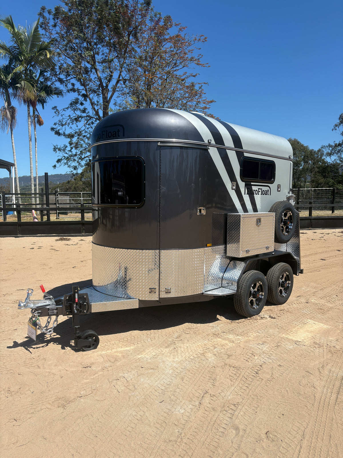 2 Horse Straight Load Float S RN Classic Standard