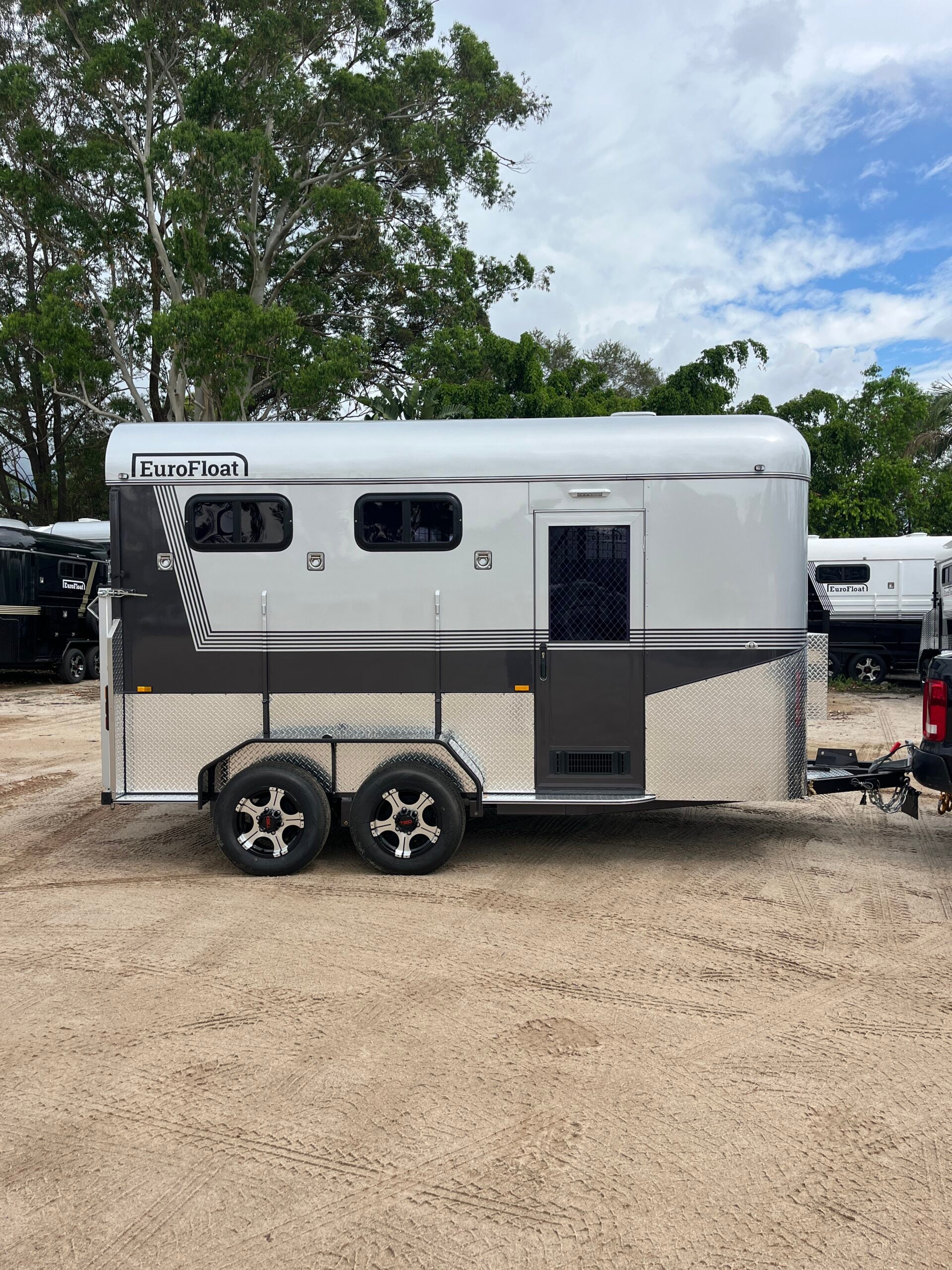 2HAL-L860 SN Prestige Series Deluxe Package