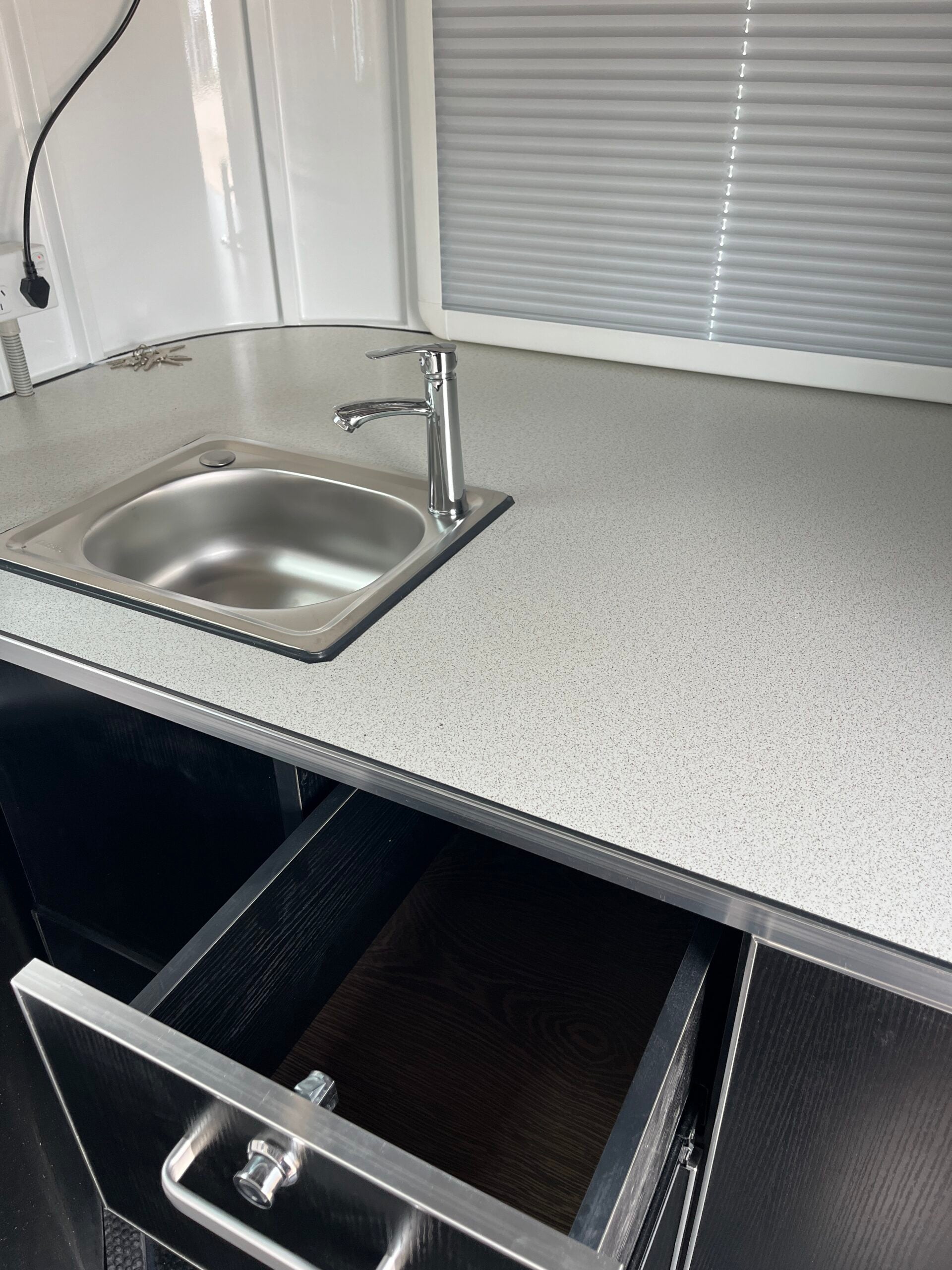 2HAL-L860 SN Prestige Series Deluxe Package