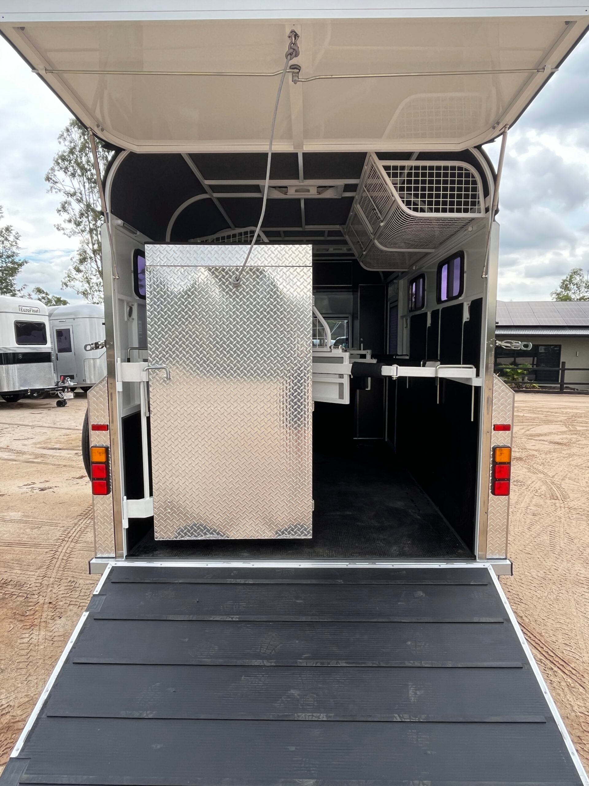 2HAL-L860 SN Prestige Series Deluxe Package