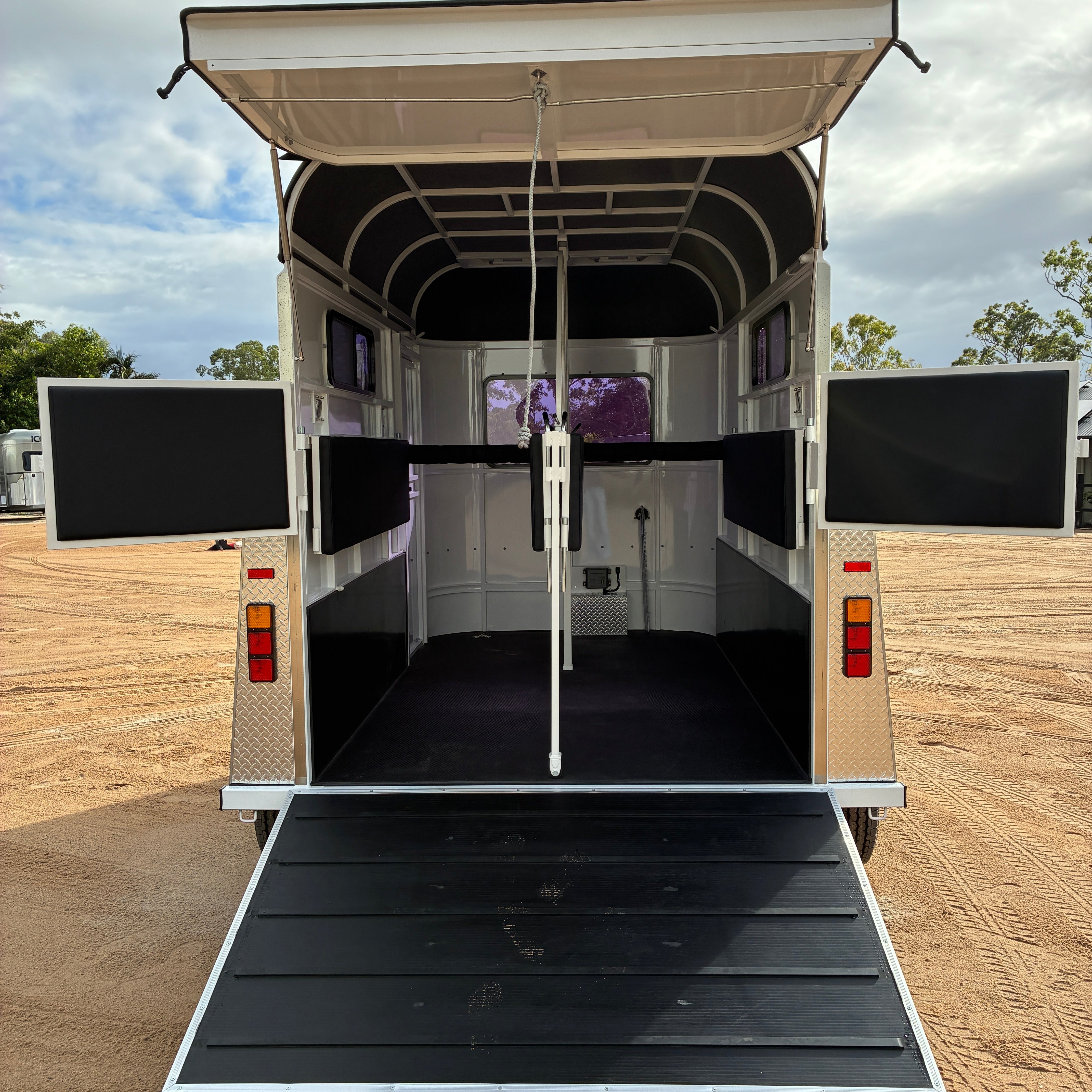 2HSL-S SN Prestige Series Standard Package