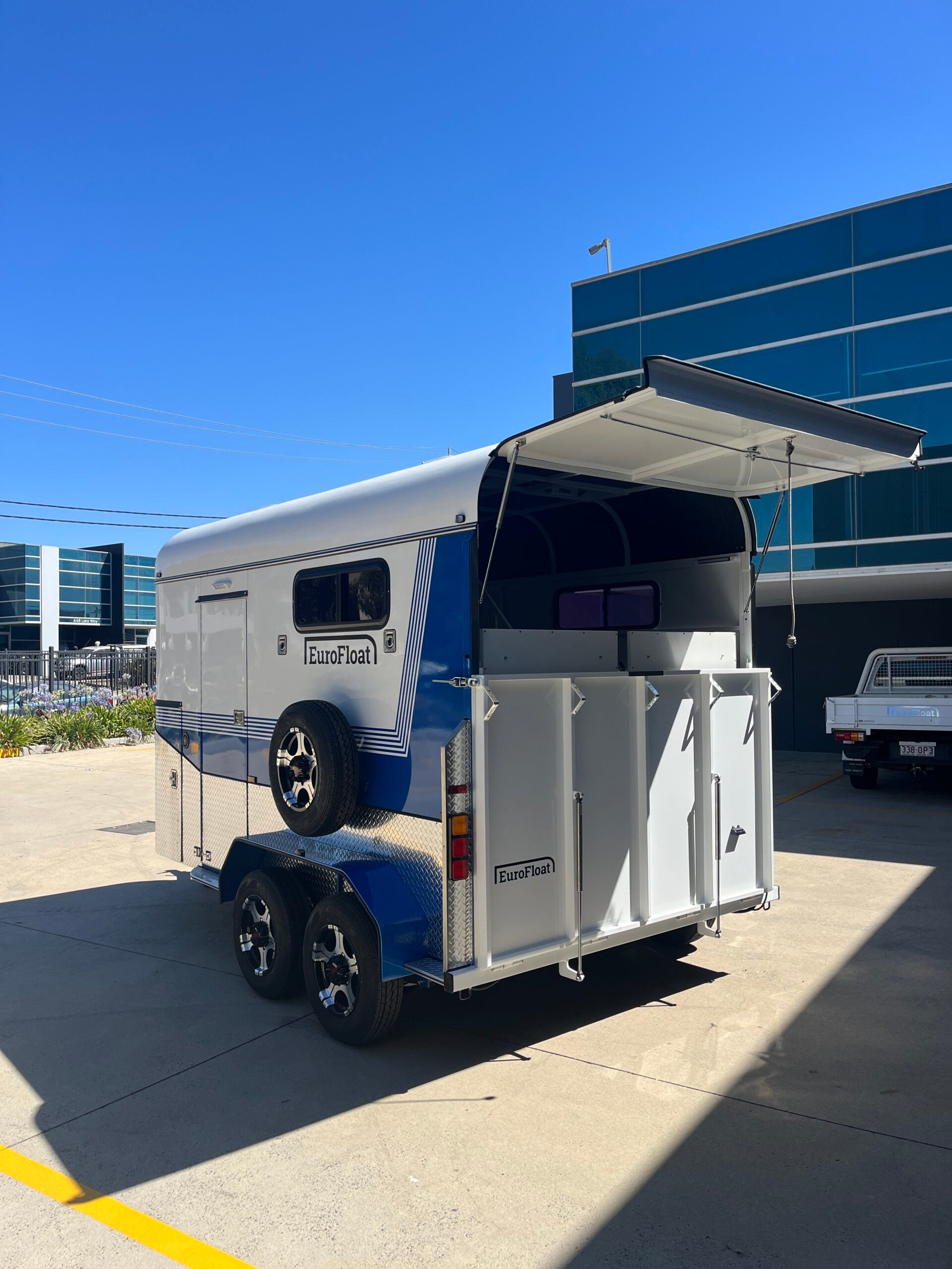 2HSL-L600 SN WB Prestige Series Standard Package