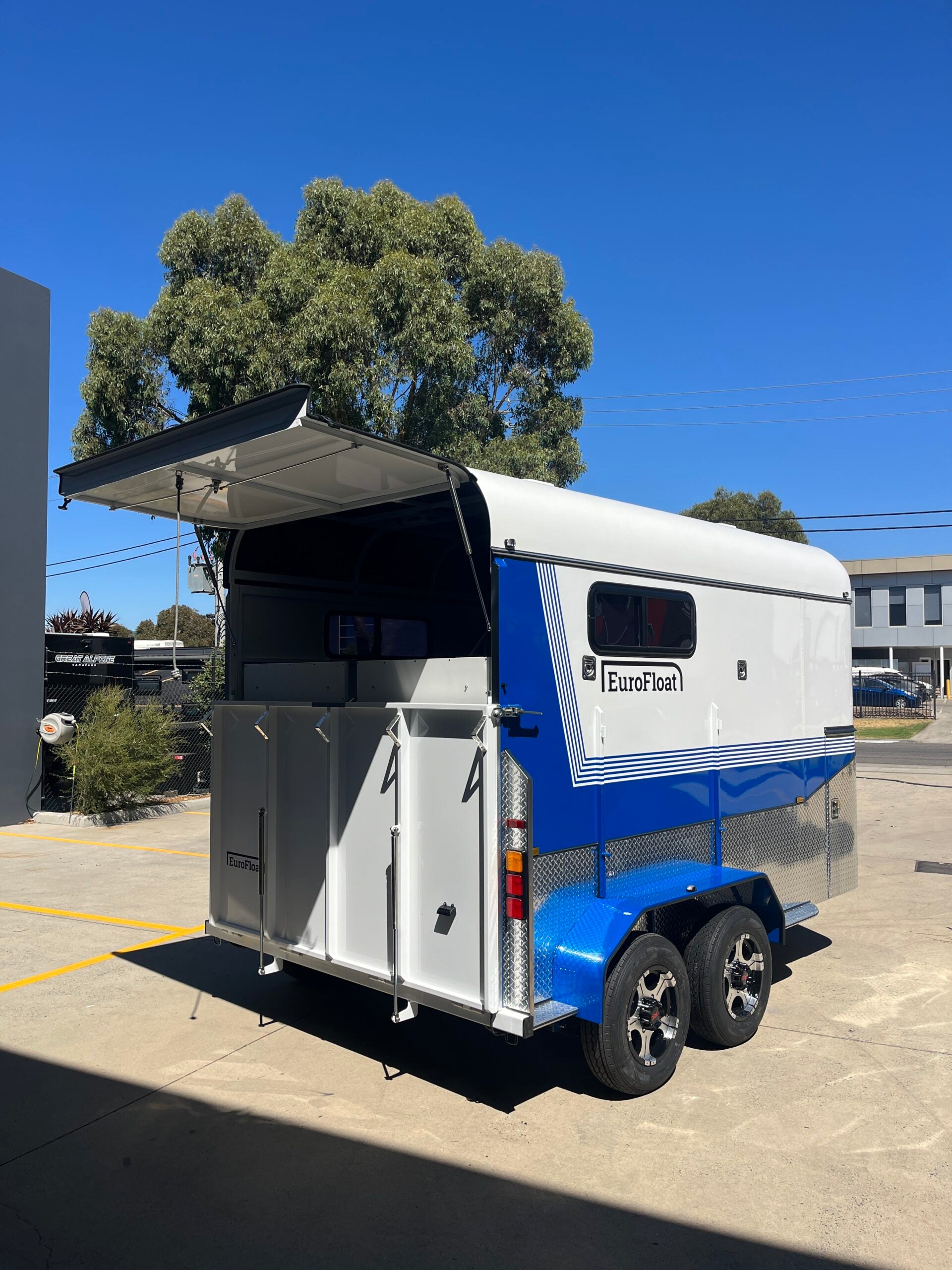 2HSL-L600 SN WB Prestige Series Standard Package