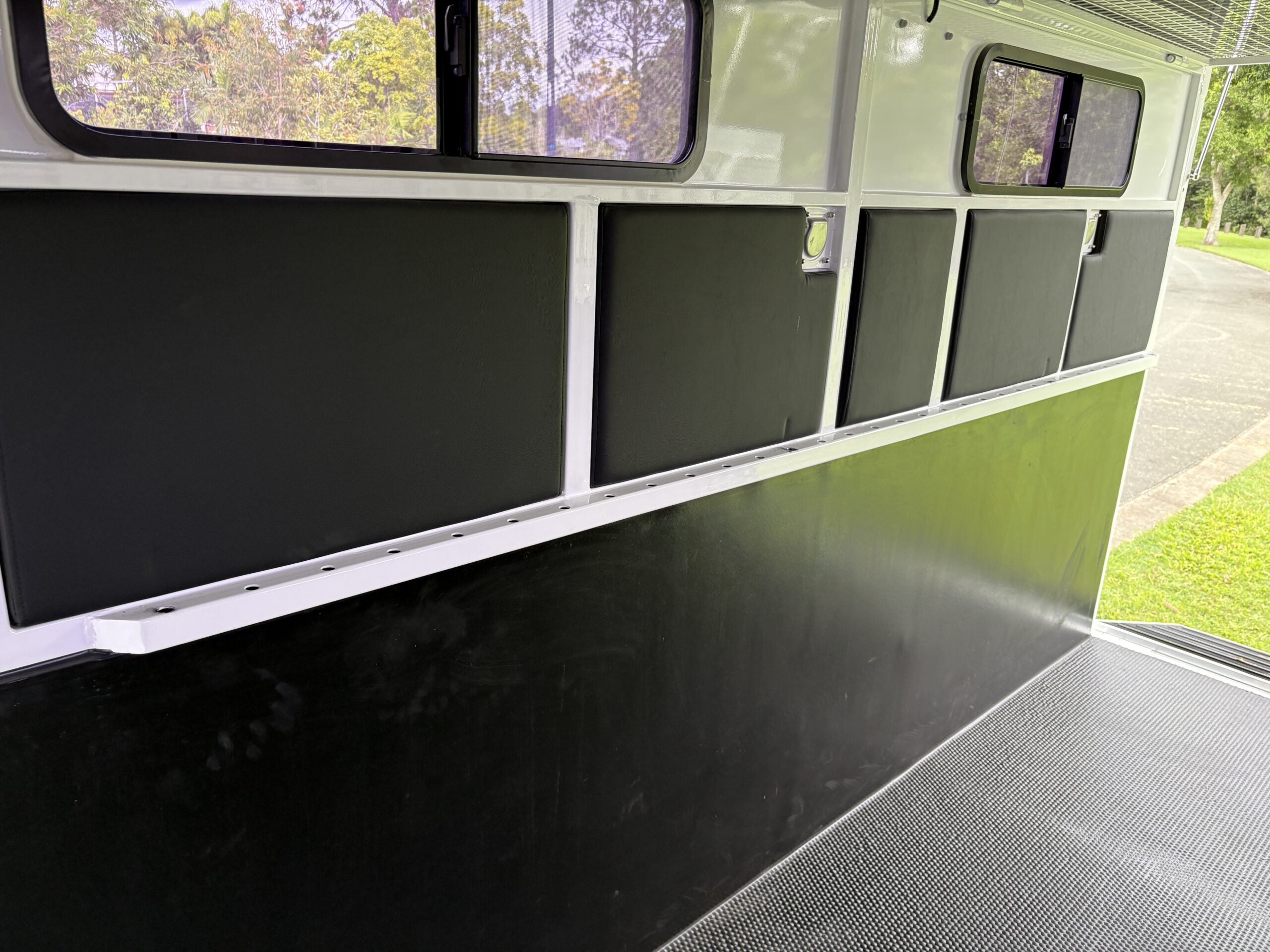 3HAL- THE Transporter SN Prestige Series Package