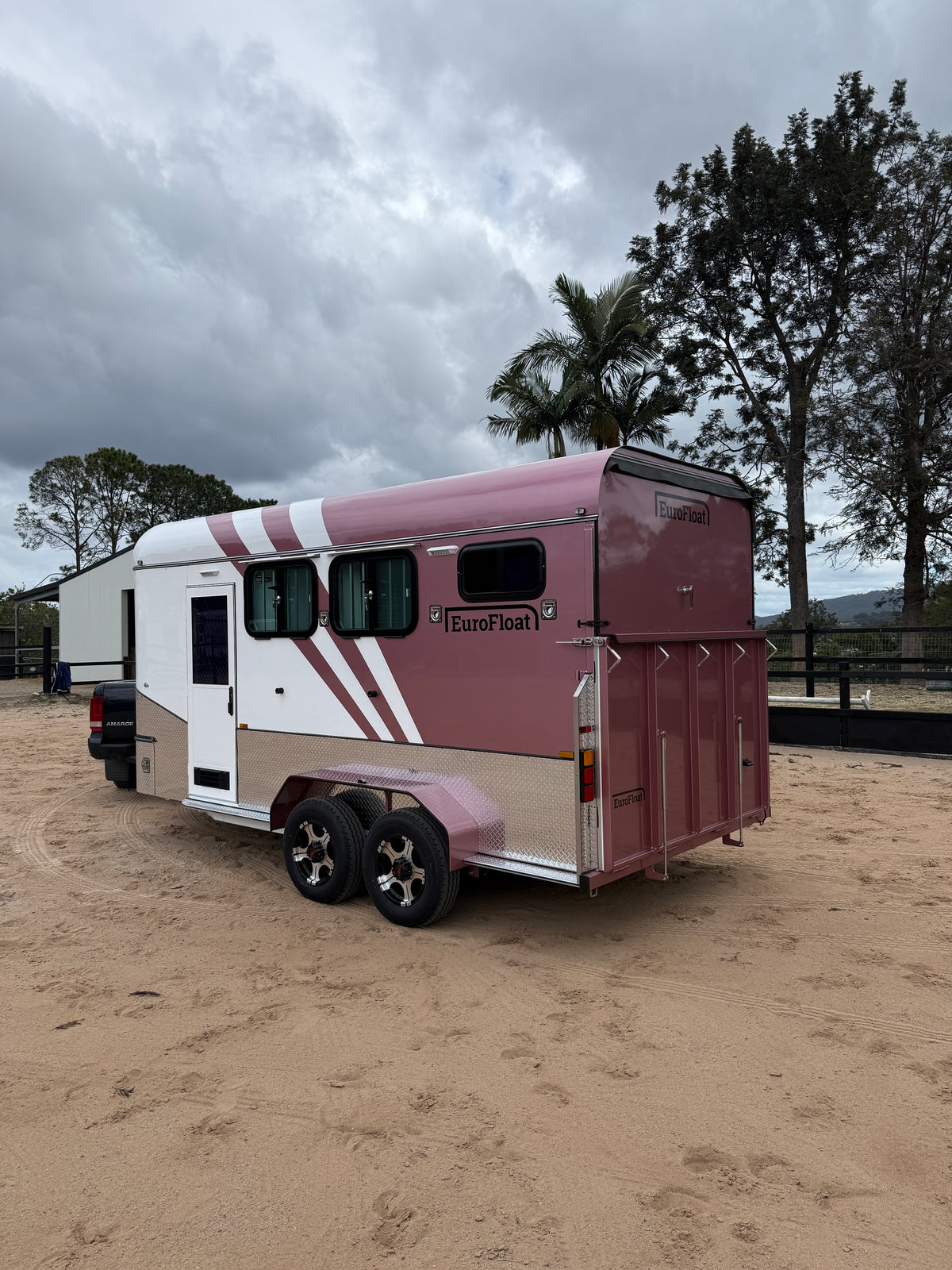 2 Horse Angle Load Camper Float Compact Overnighter SN 2.0