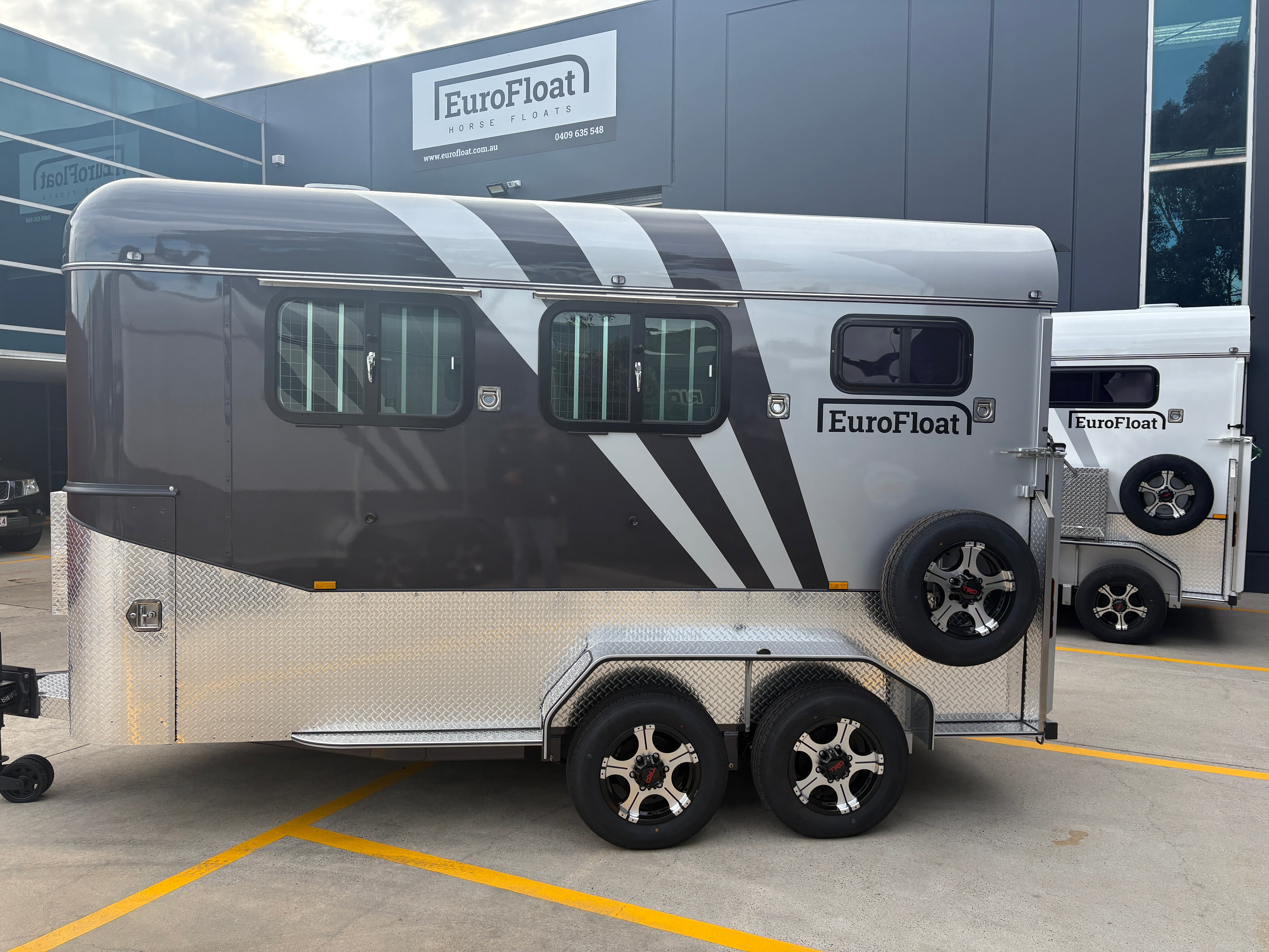 2HAL-L860 SN Prestige Series Deluxe Package
