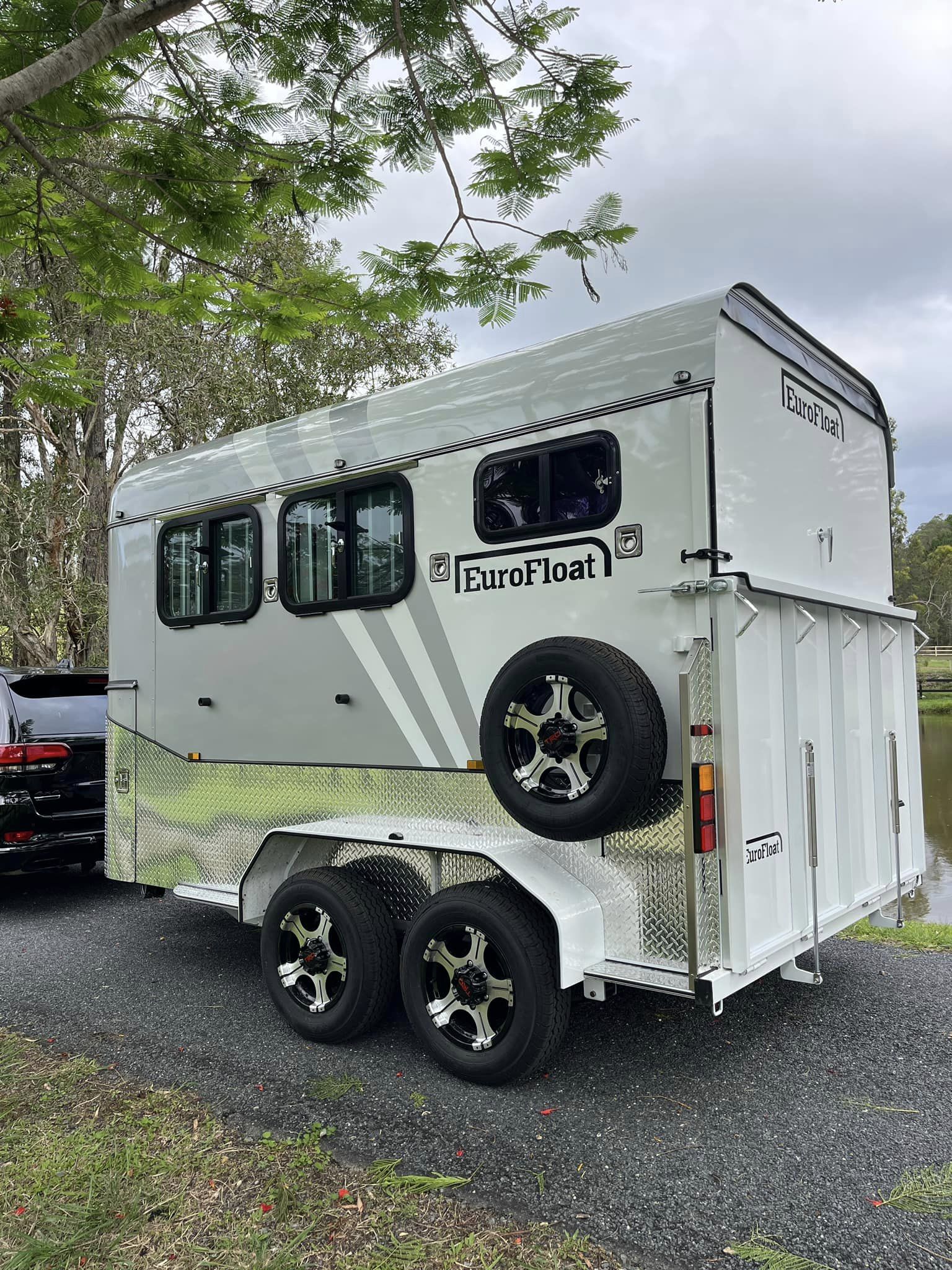 2HAL-L600 SN Prestige Series Deluxe Package