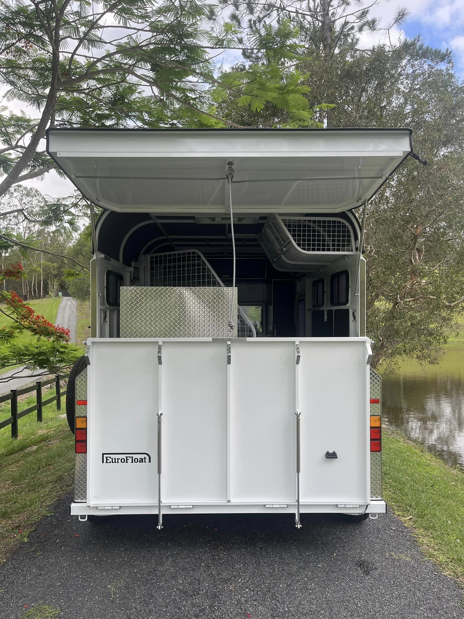 2HAL-L600 SN Prestige Series Deluxe Package