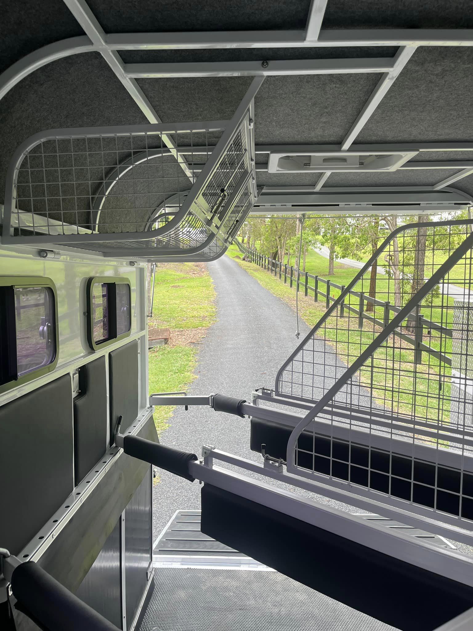 2HAL-L600 SN Prestige Series Deluxe Package