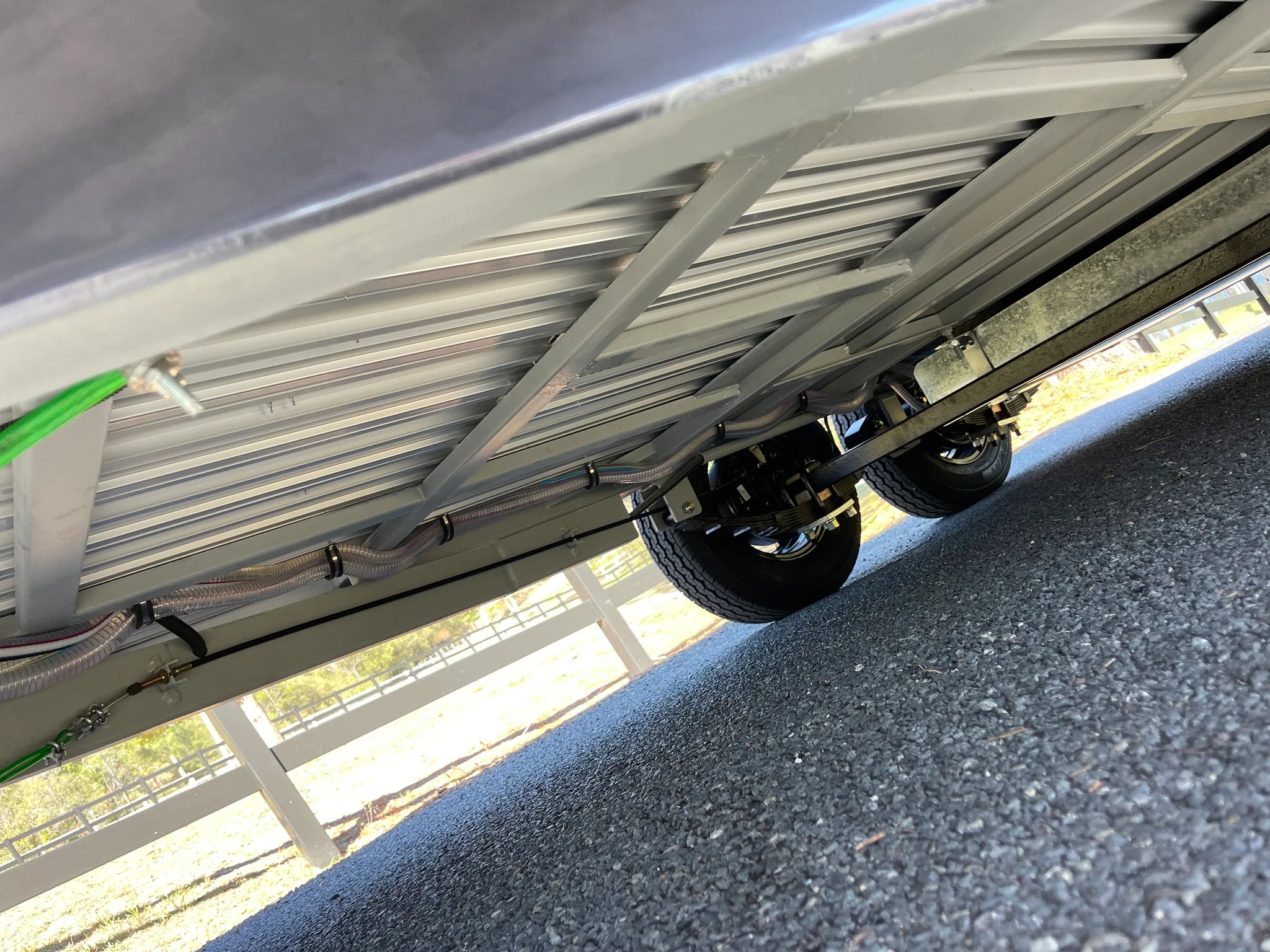 2 Horse Straight Load Camper Float L500 SN