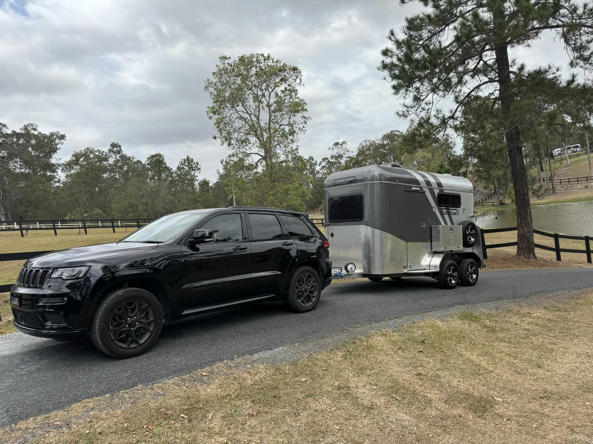 2 Horse Straight Load Float L500 SN