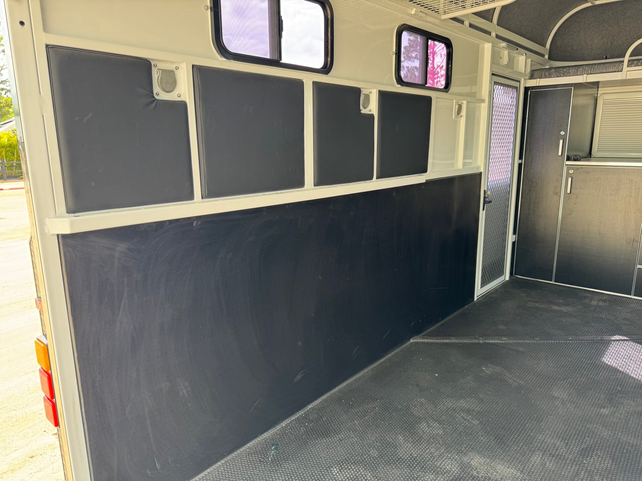 2HAL-L860 Eventer SN Prestige Series Deluxe Package