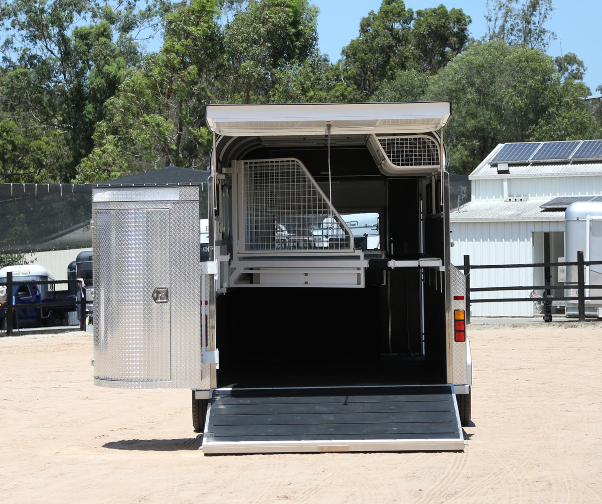 3 Horse Angle Load Camper Float L500 SN