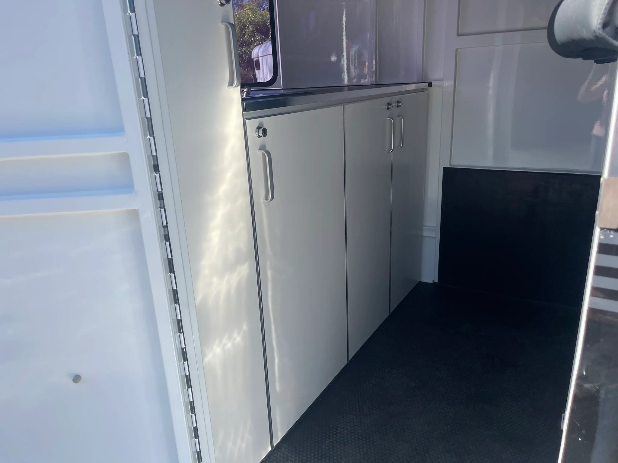 2 Horse Straight Load Float L600 RN
