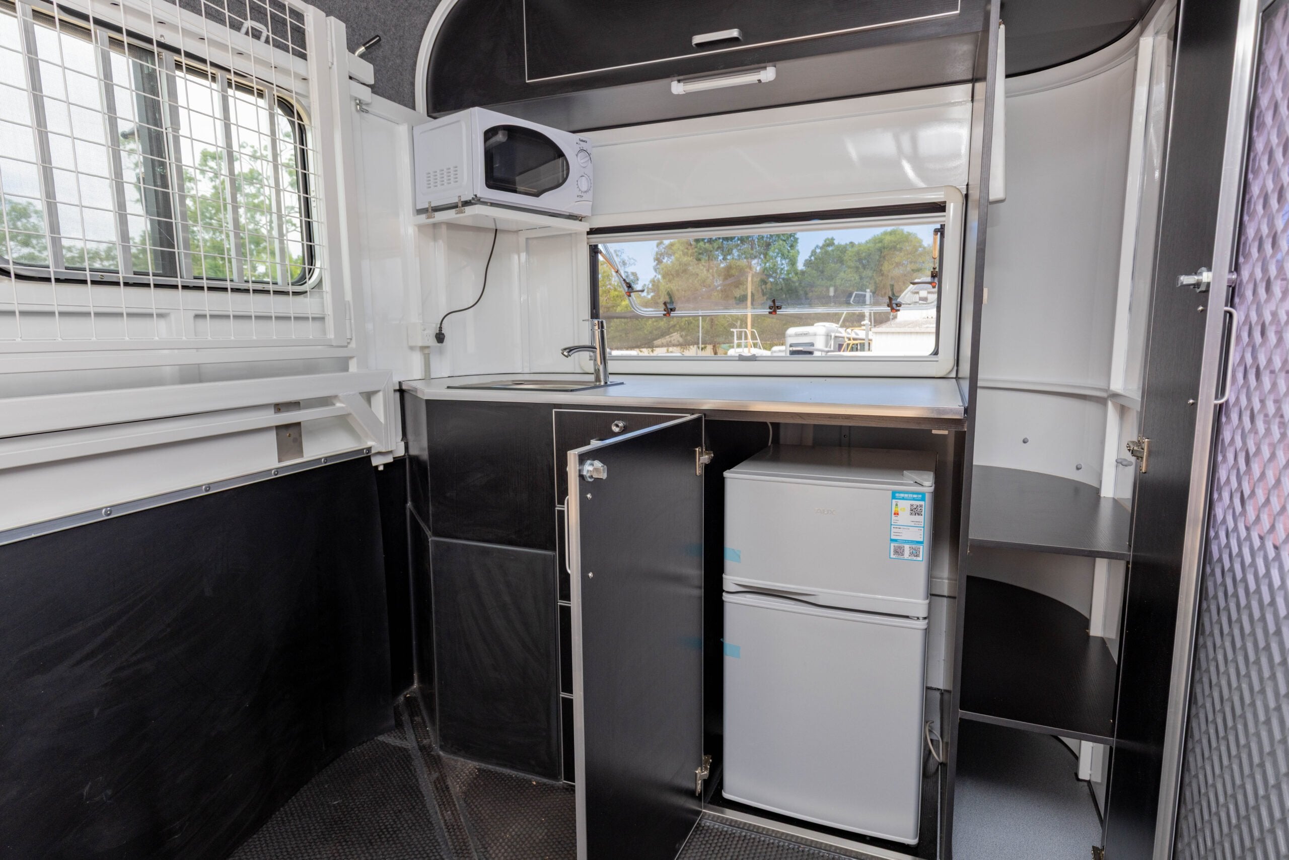 2HAL-L860 SN Prestige Series Deluxe Package