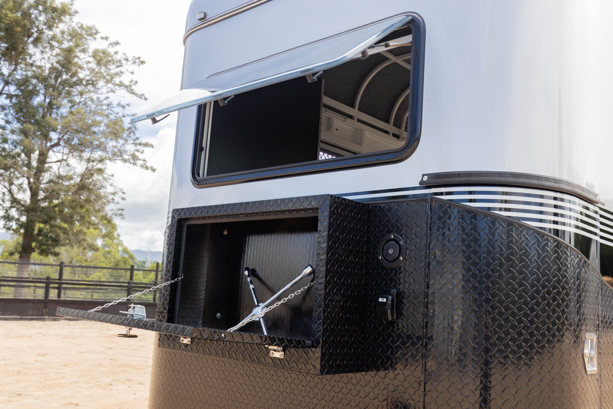 2HAL-L860 SN Prestige Series Deluxe Package
