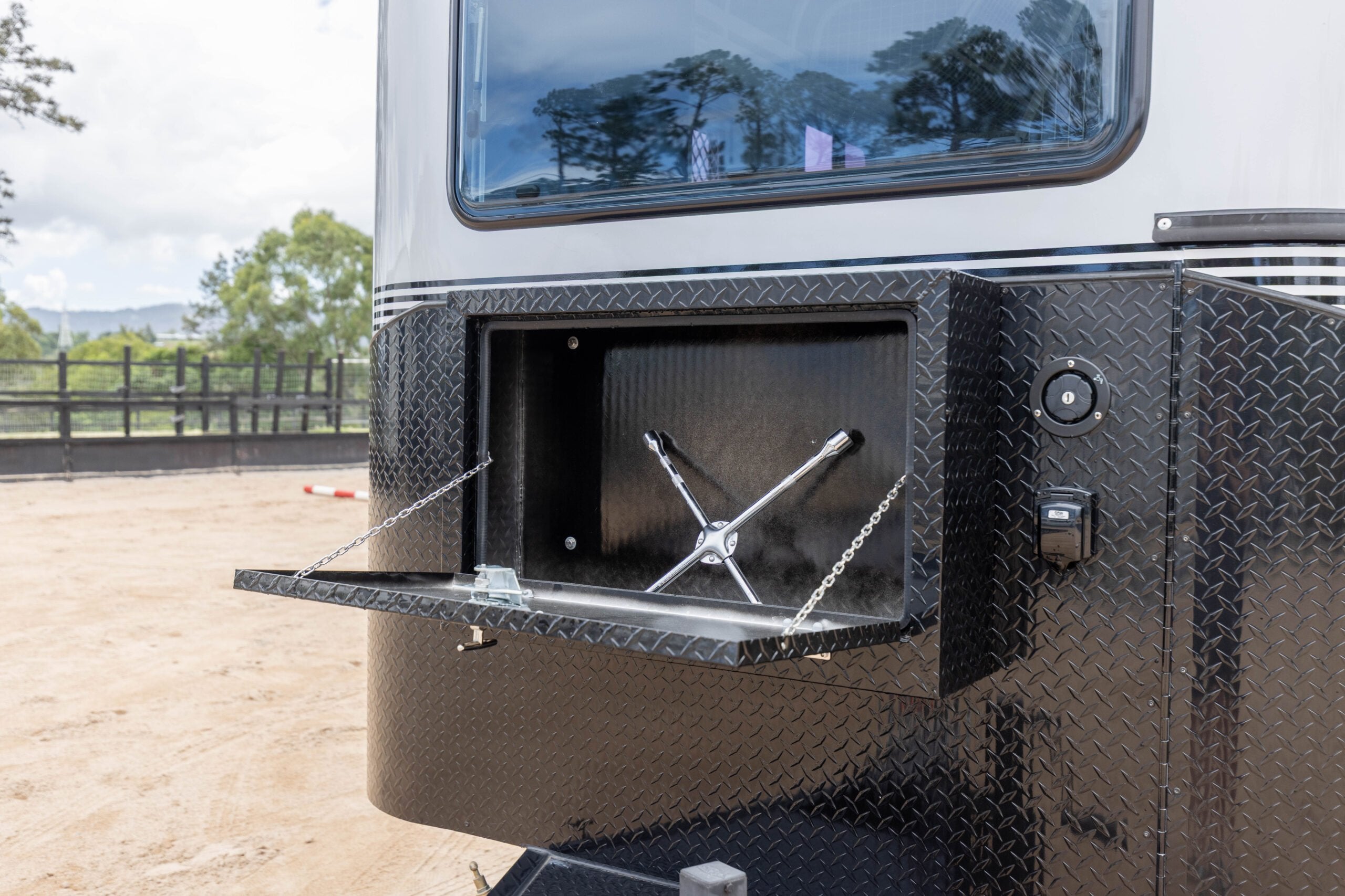 2HAL-L860 SN Prestige Series Deluxe Package