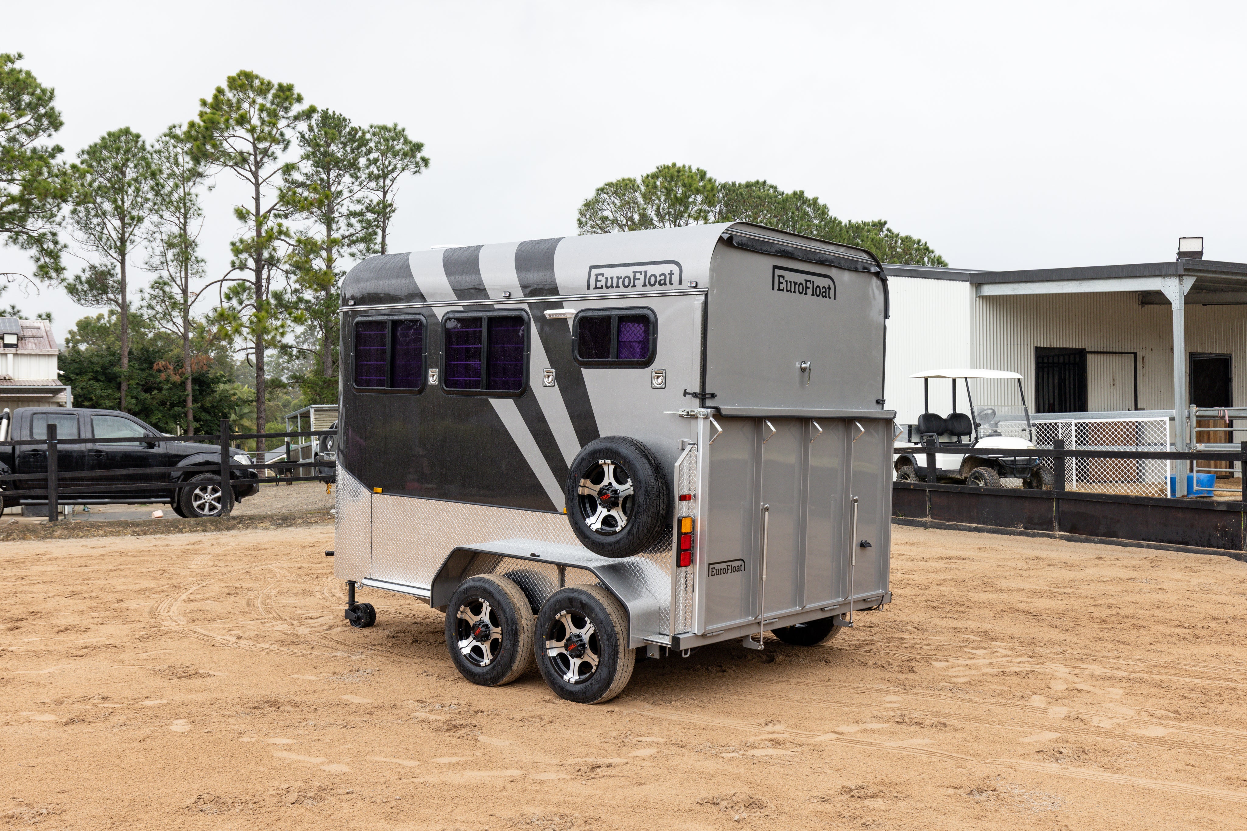2 Horse Angle Load Float S SN Classic