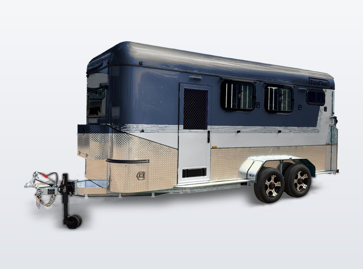 2 Horse Angle Load Camper Float Mid Overnighter SN 2.1, photo 1