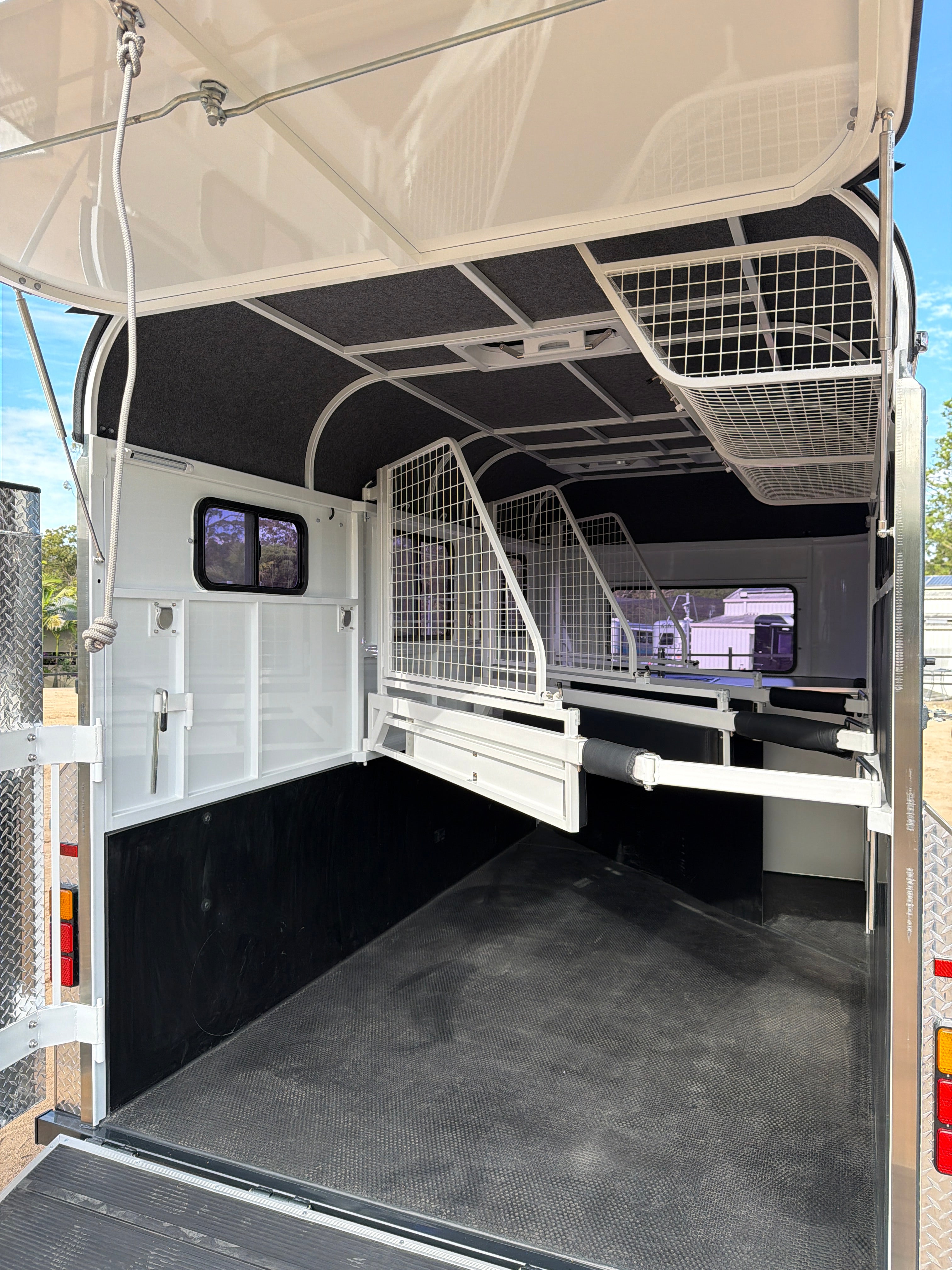 2 Horse Angle Load Float S Plus SN 761.B