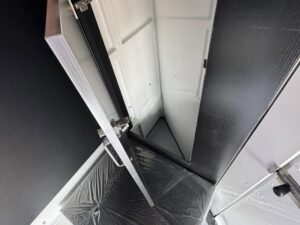 2 Horse Angle Load Camper Float Ultimate Overnighter SN 1.0
