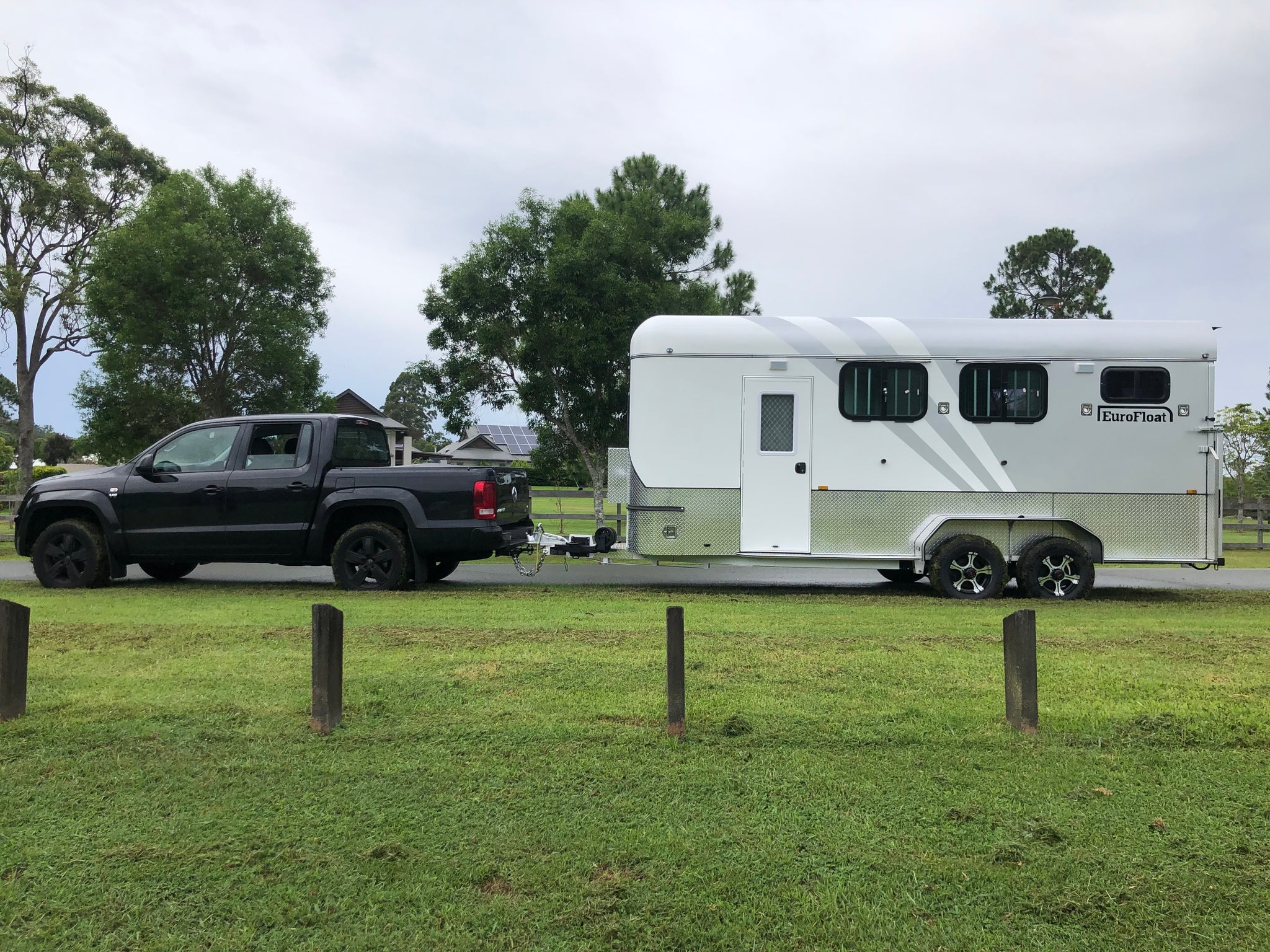 2 Horse Angle Load Camper Float Ultimate Overnighter SN 2.1