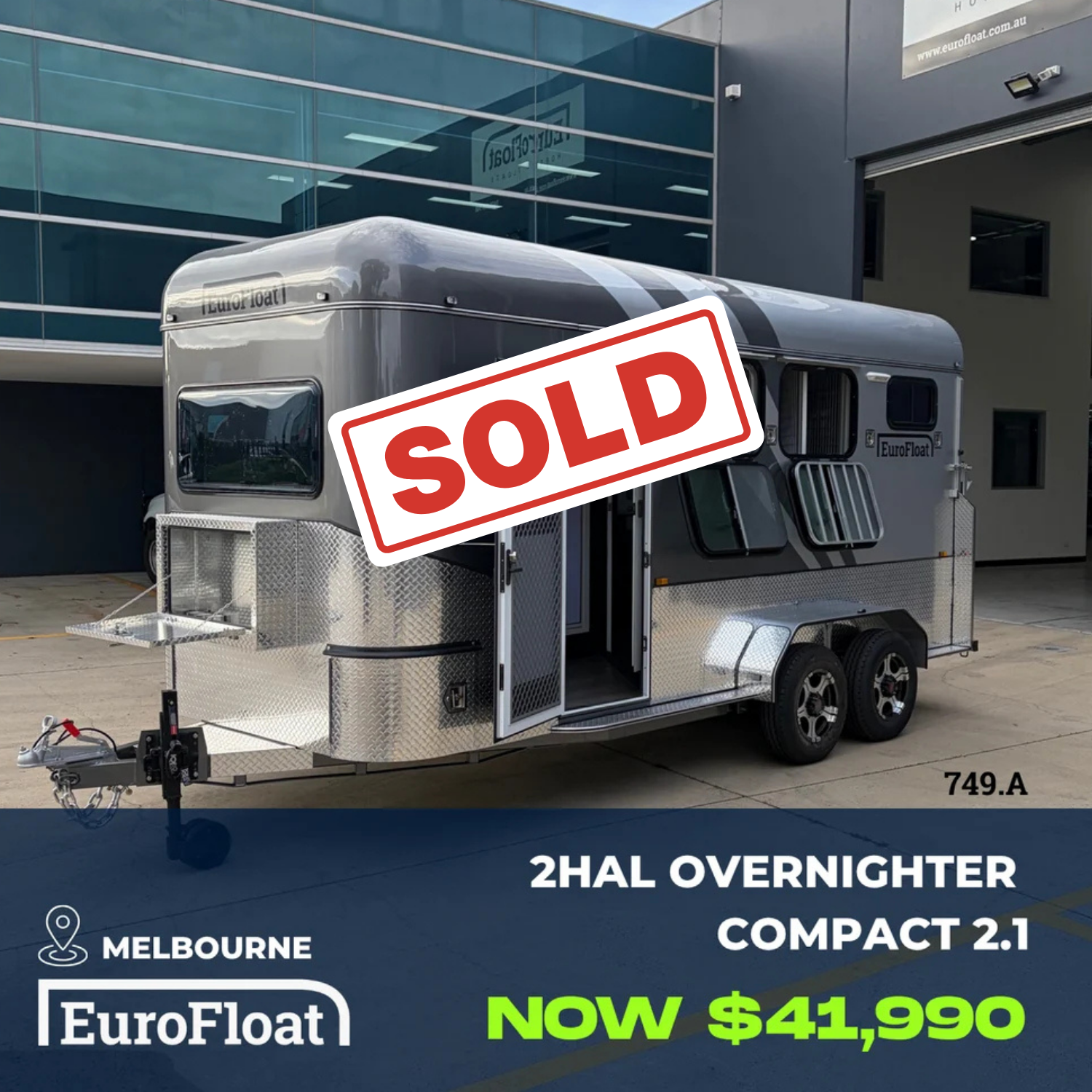 2 Horse Angle Load Camper Float Compact Overnighter SN 2.1