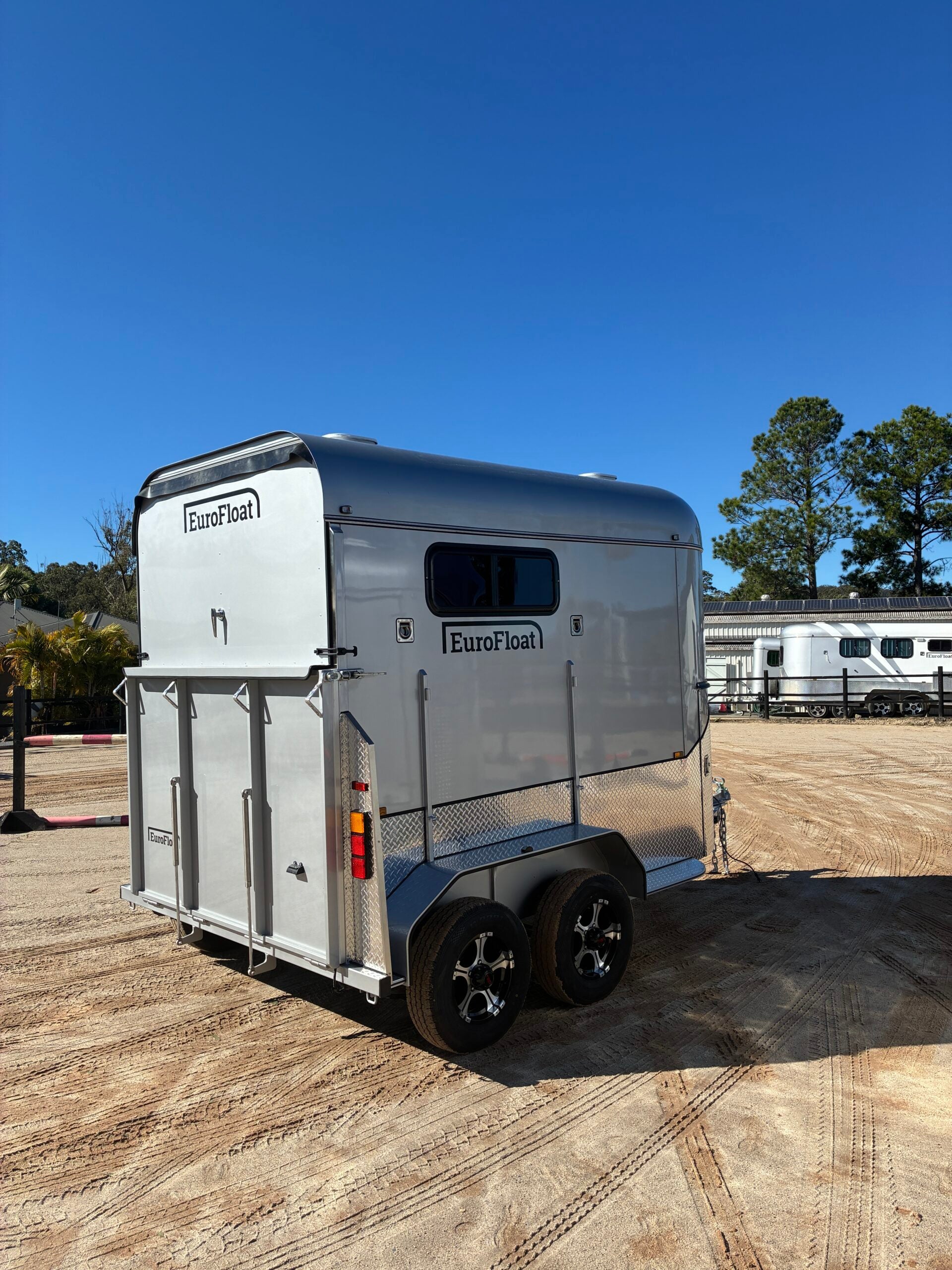 2 Horse Straight Load Float L500 RN