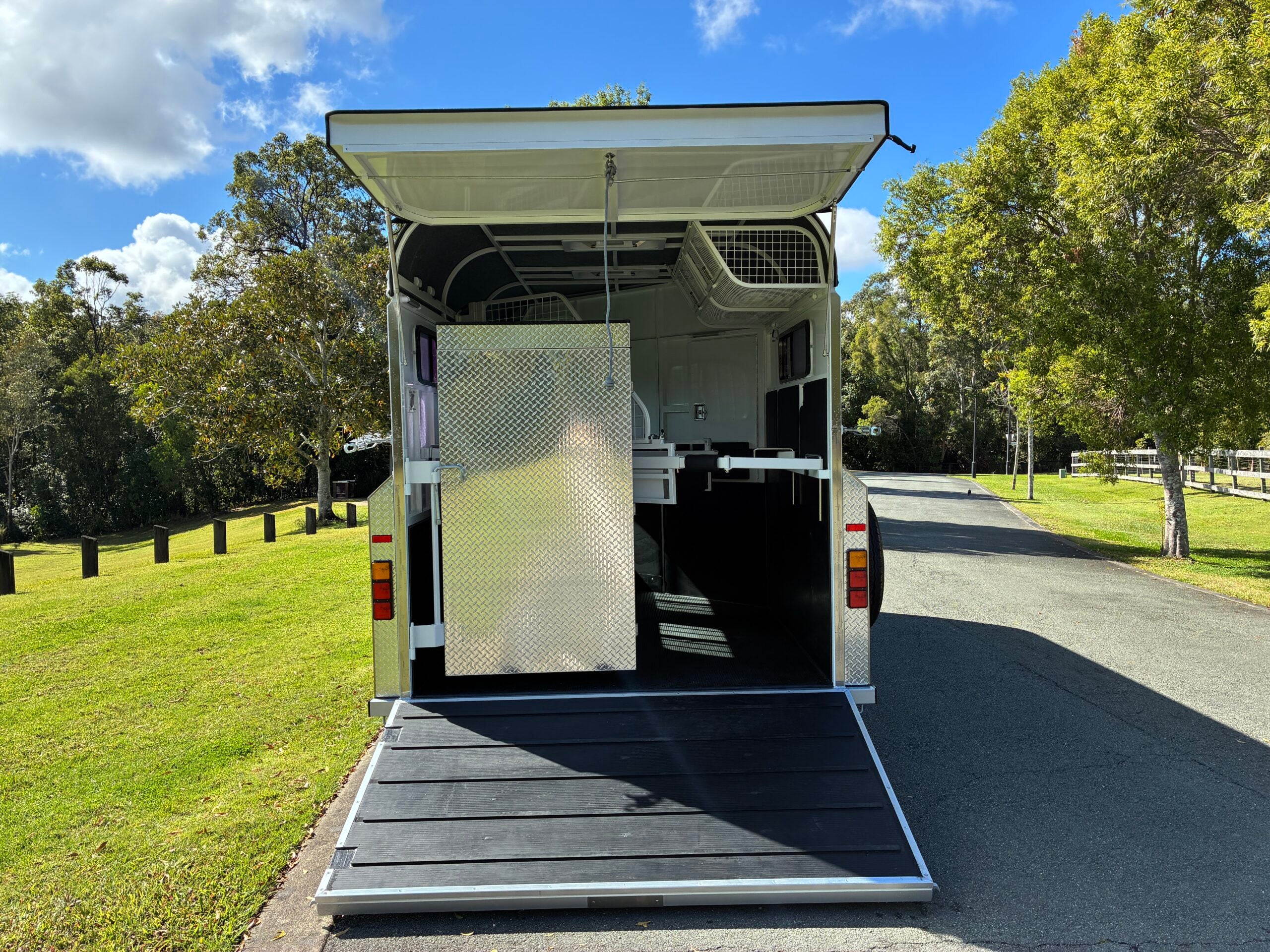 2 Horse Angle Load Camper Float Ultimate Overnighter SN 2.0