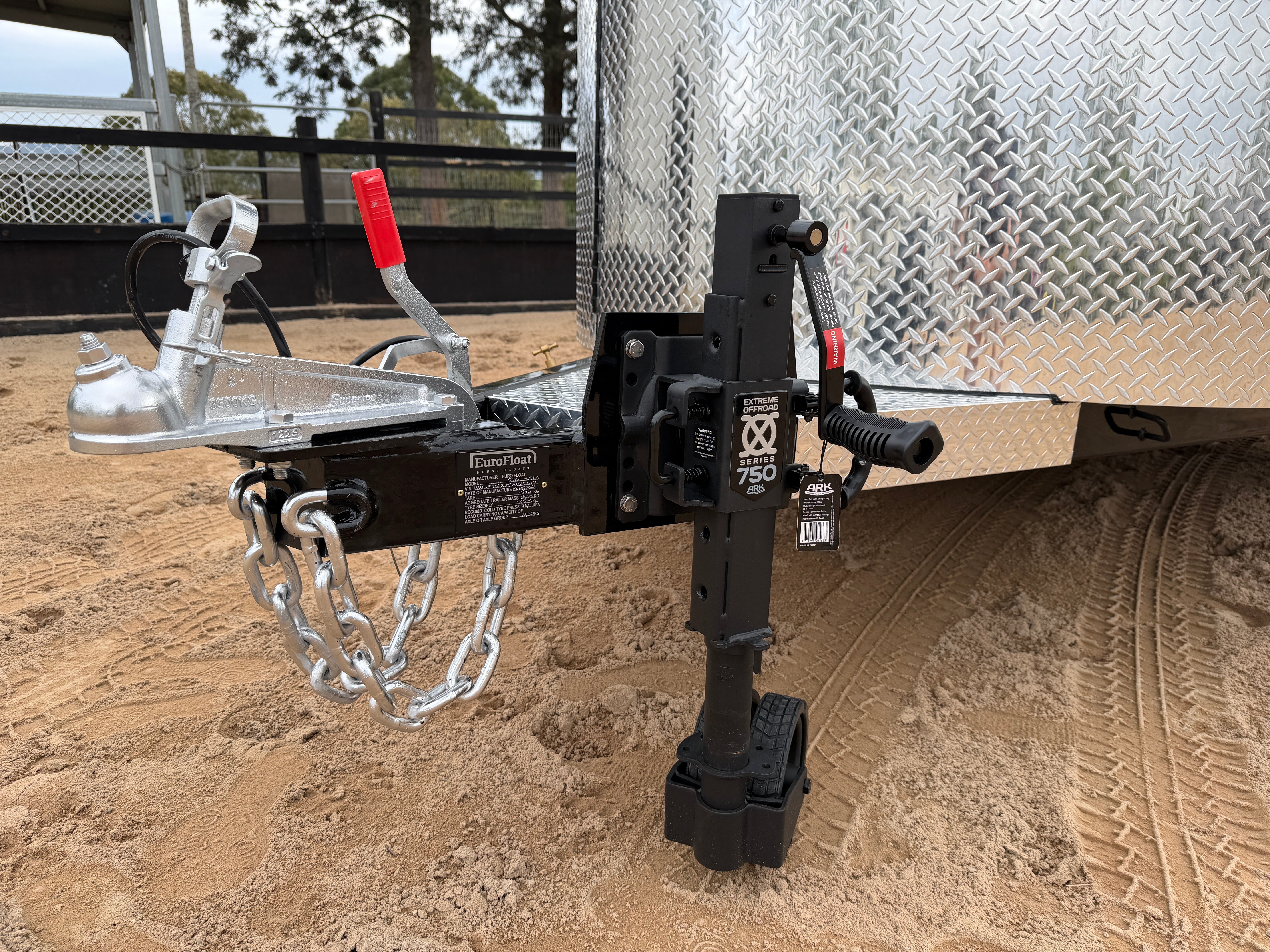 2 Horse Straight Load Camper Float L500 RN