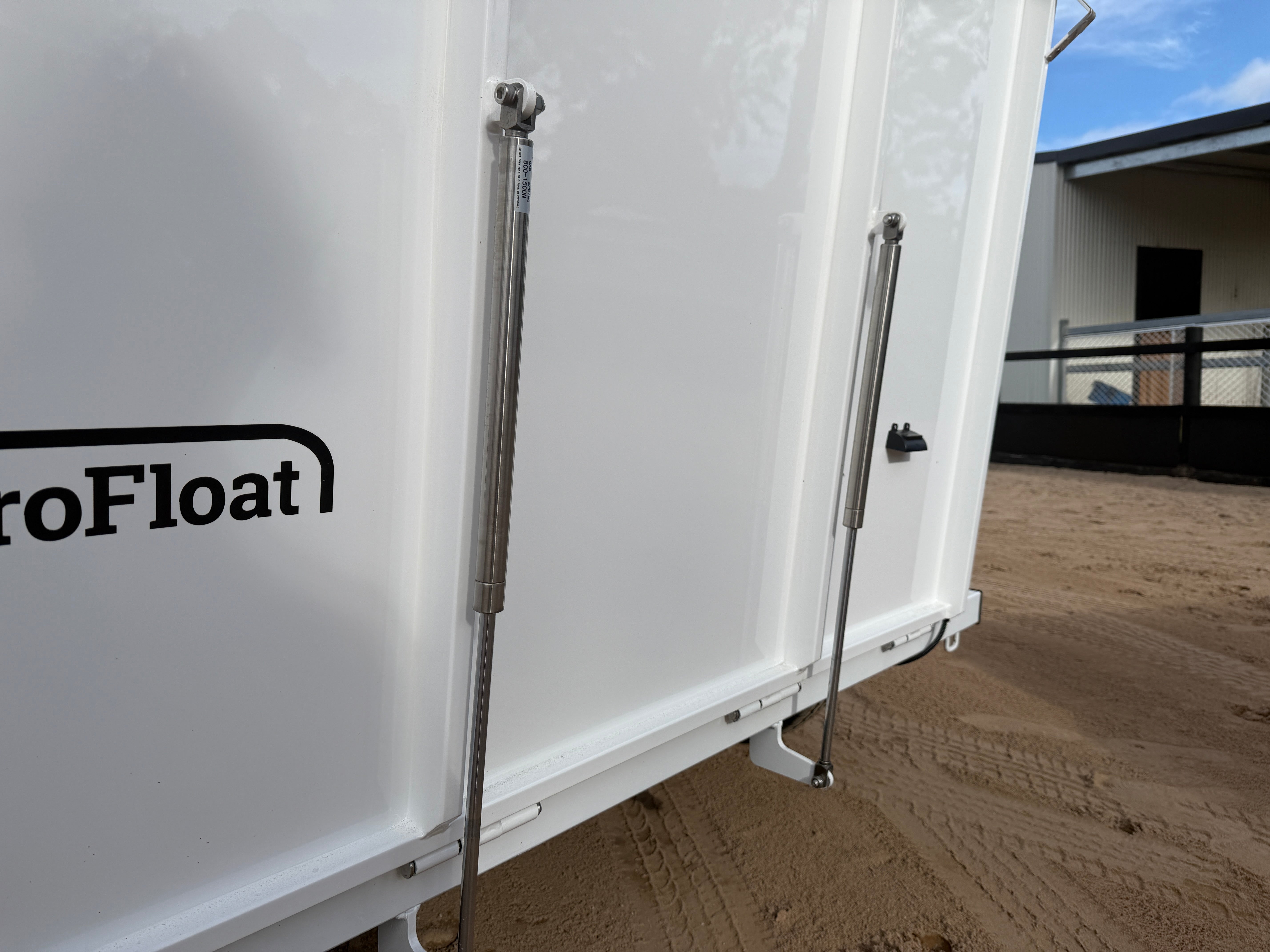 2 Horse Straight Load Float S RN Standard