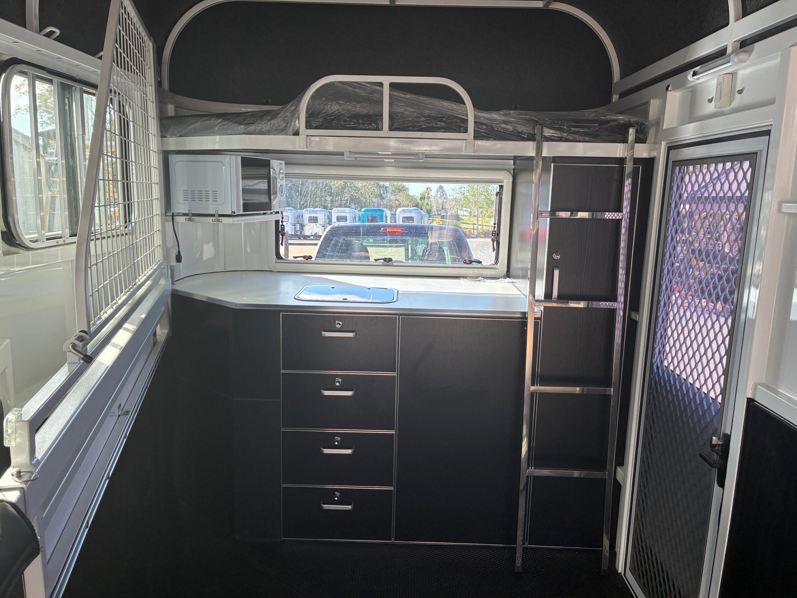 3HAL-L500 SN Prestige Eventer Series Deluxe Package