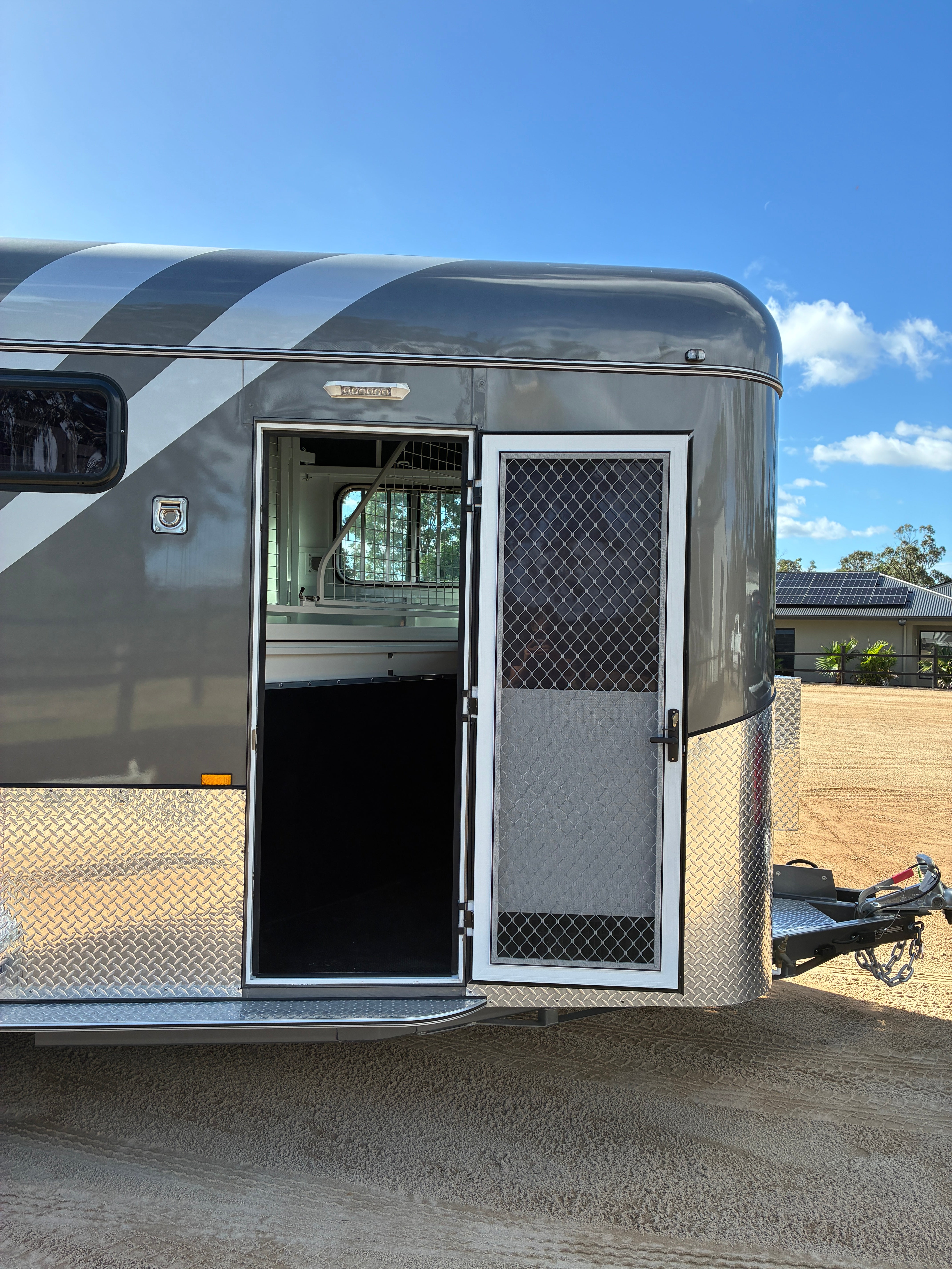 3HAL-L500 SN Prestige Eventer Series Deluxe Package