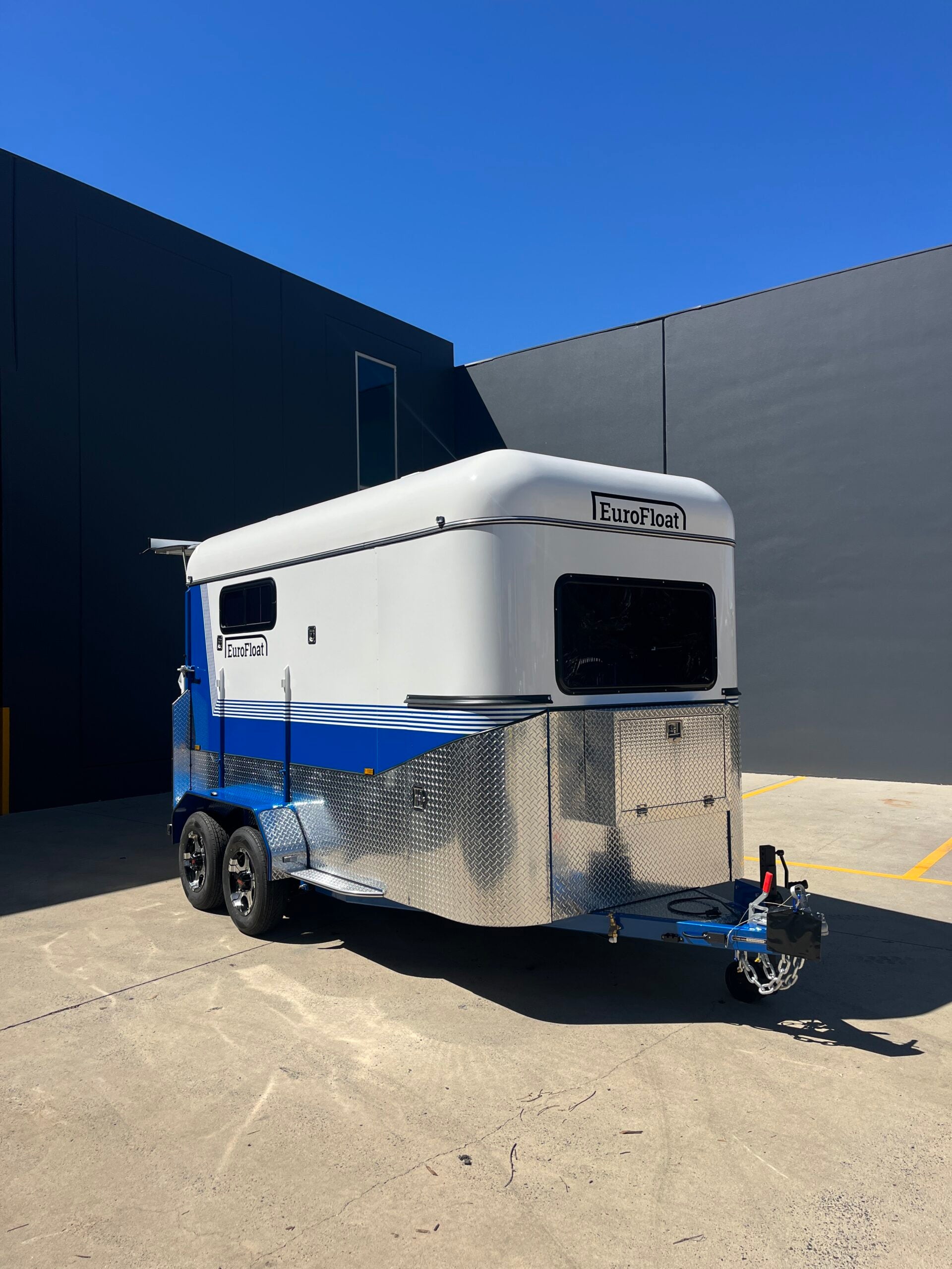 2HSL-L600 SN WB Prestige Series Standard Package