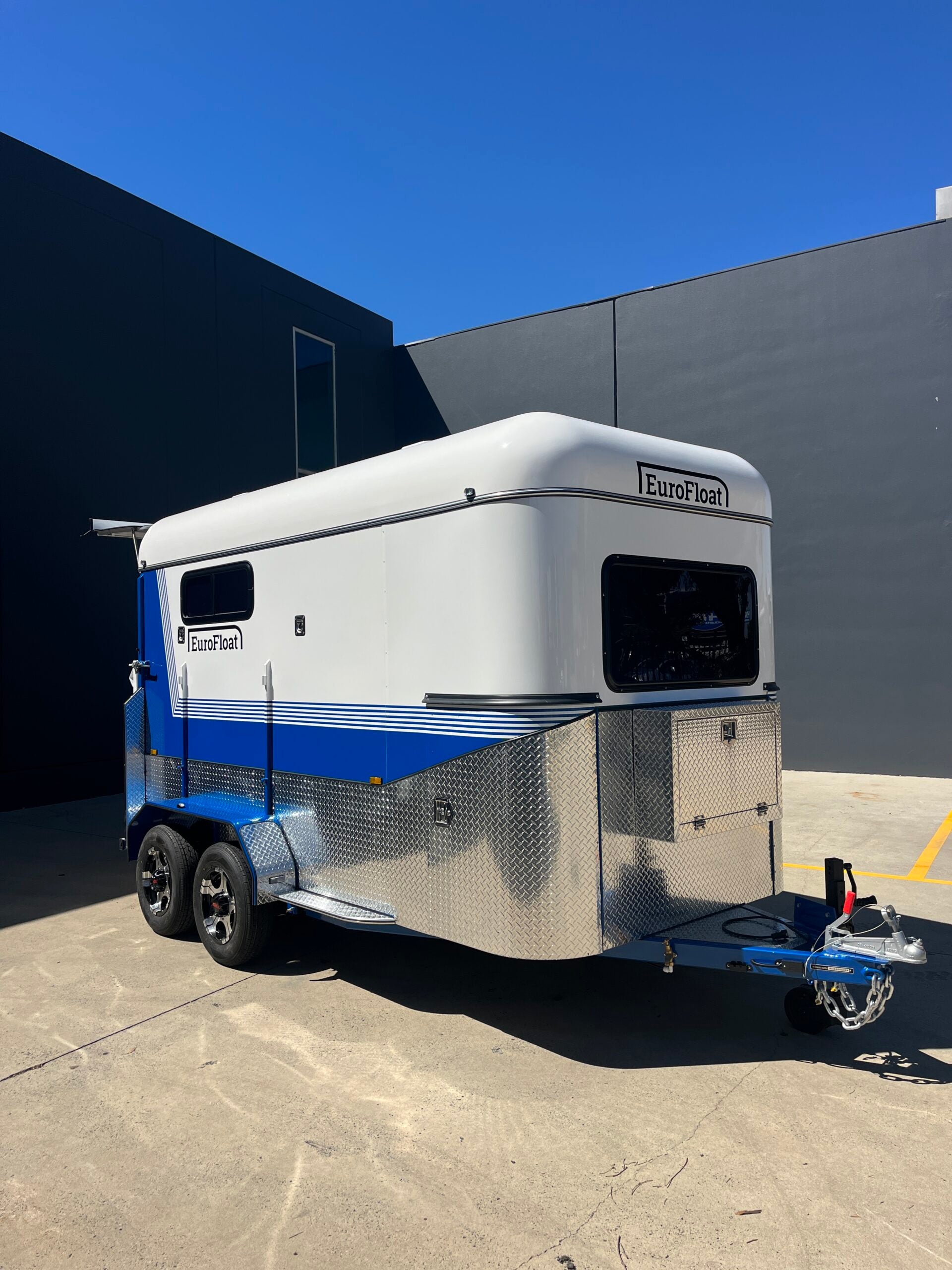 2HSL-L600 SN WB Prestige Series Standard Package
