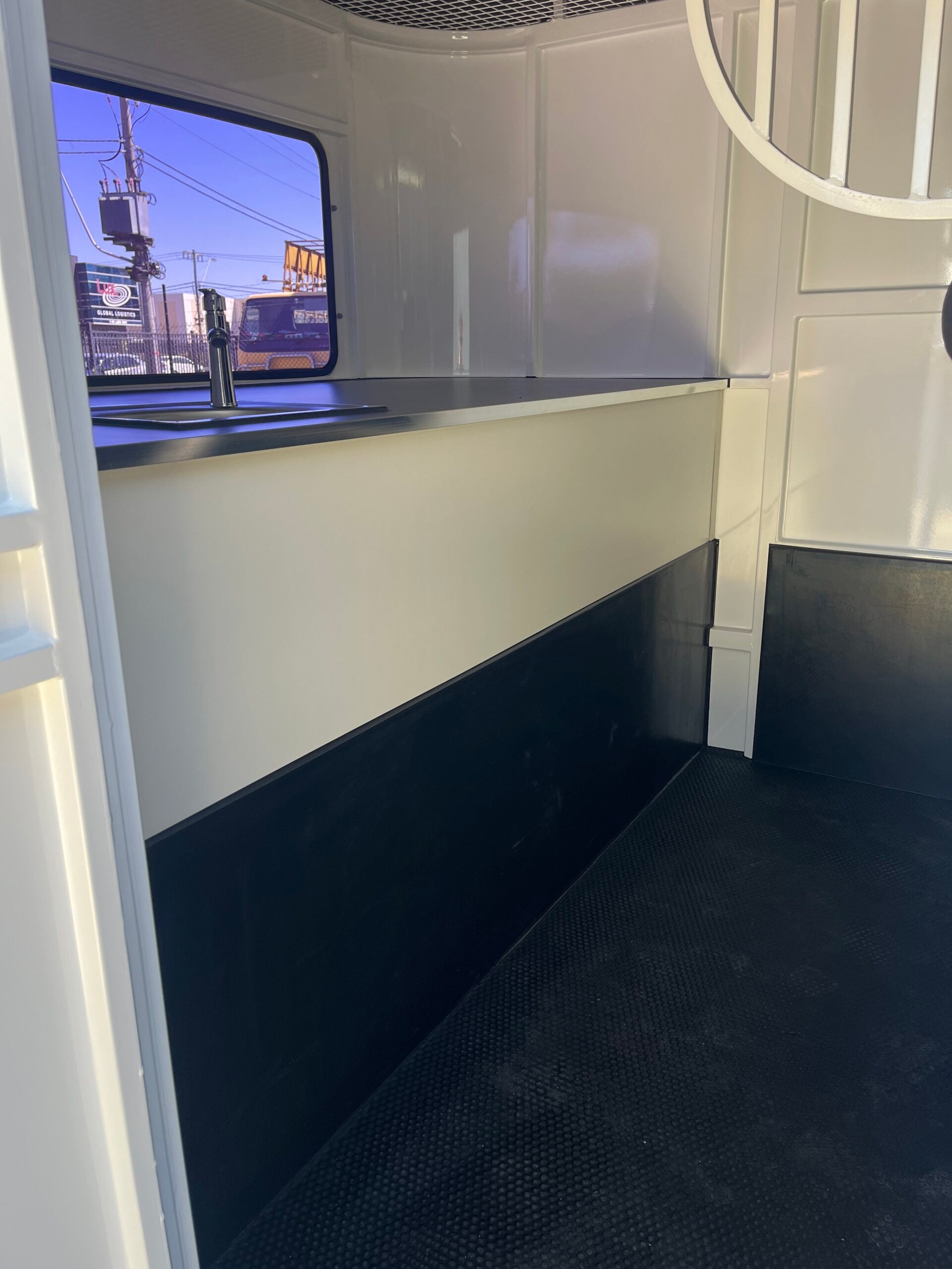 2HSL-L600 SN WB Prestige Series Standard Package