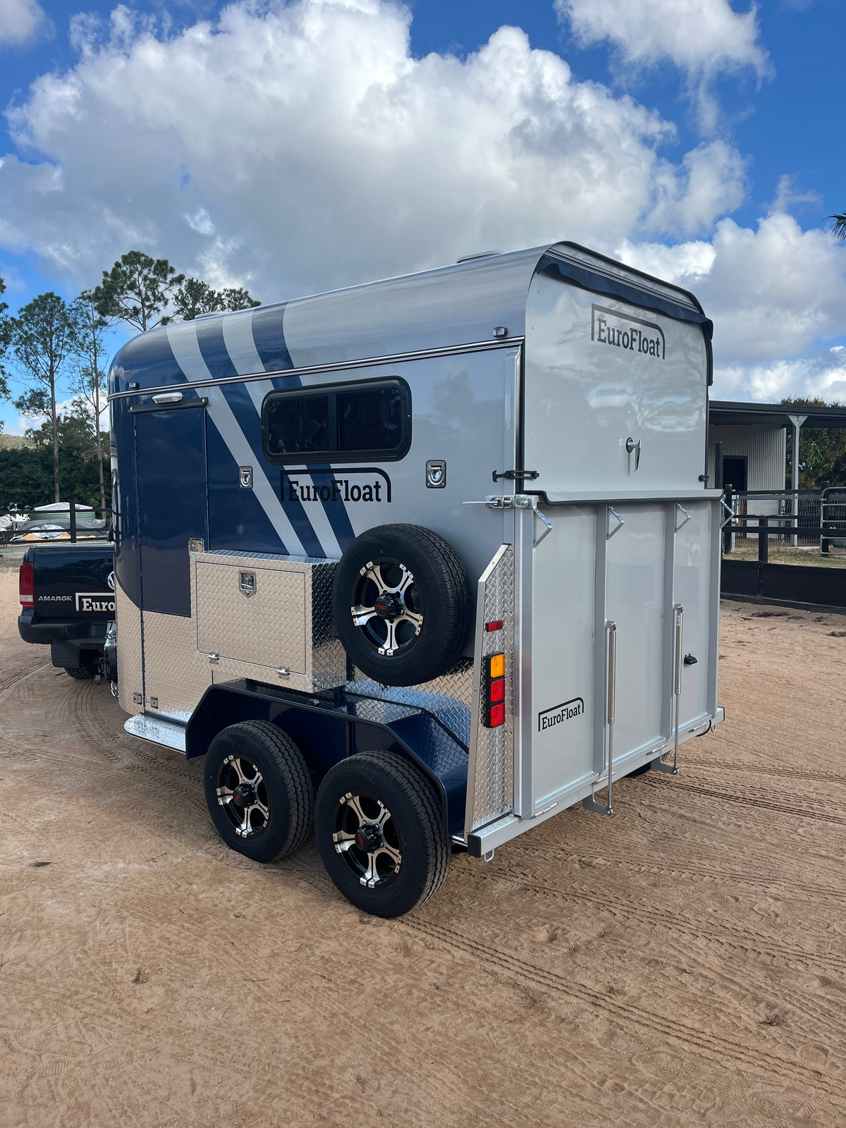 2 Horse Straight Load Float L400 RN Classic